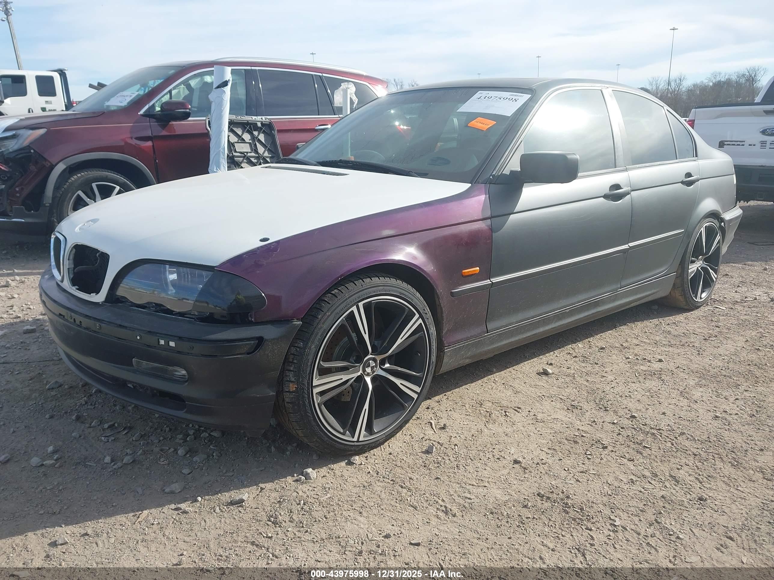 BMW 325I image 2