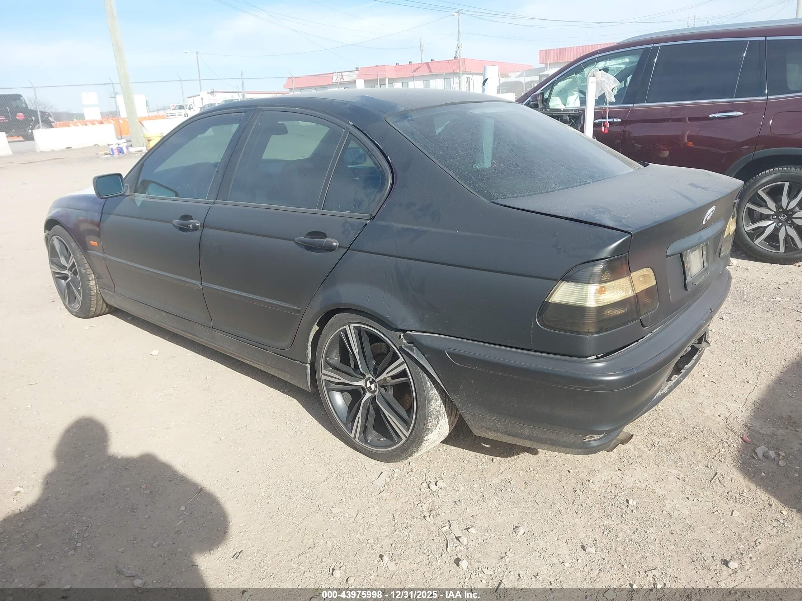 BMW 325I image 3