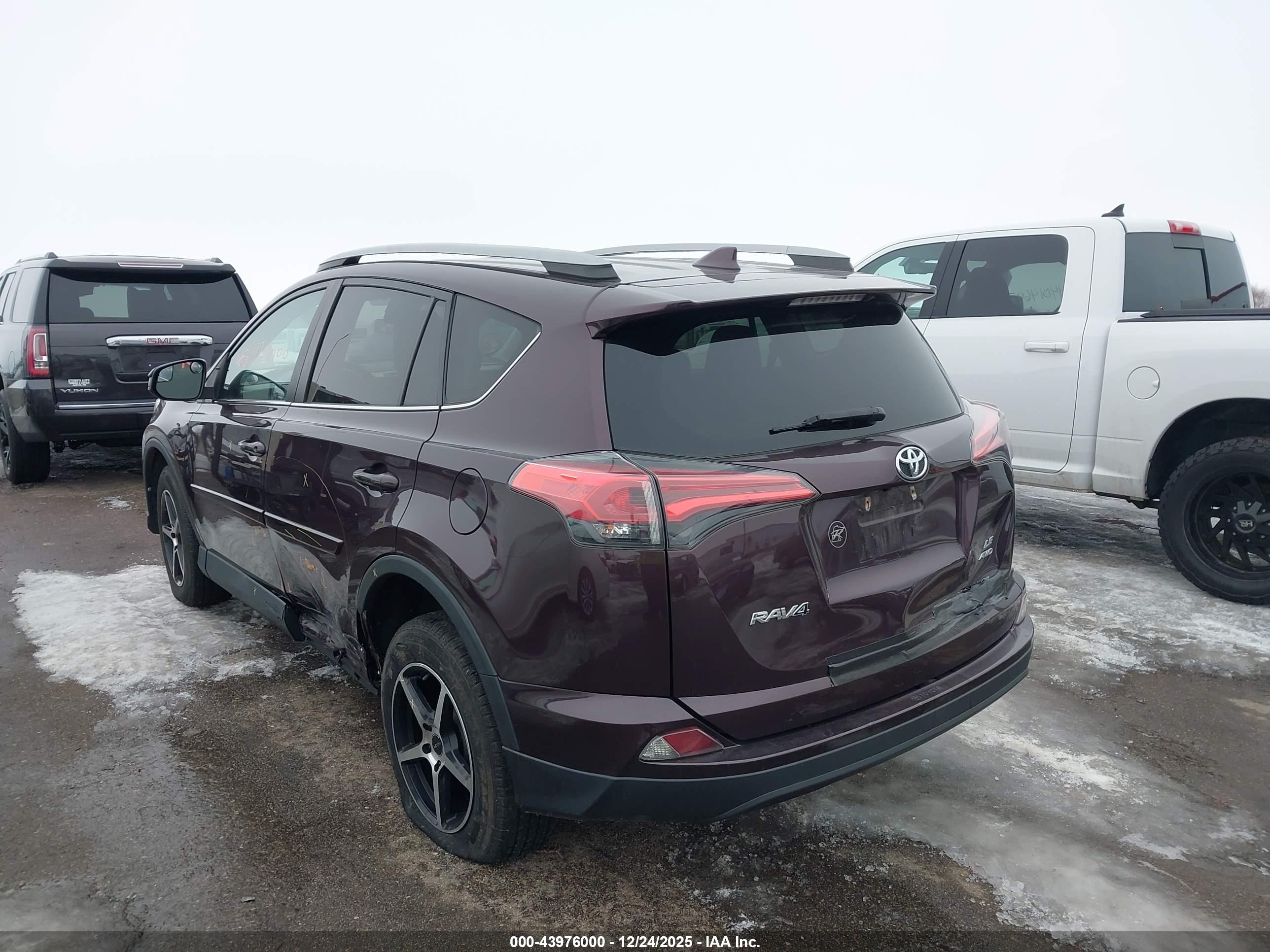 TOYOTA RAV4 image 3