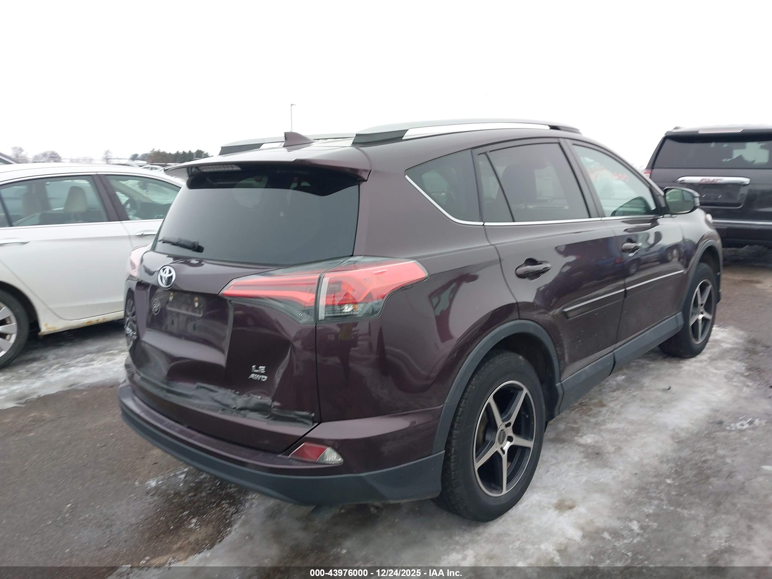 TOYOTA RAV4 image 4