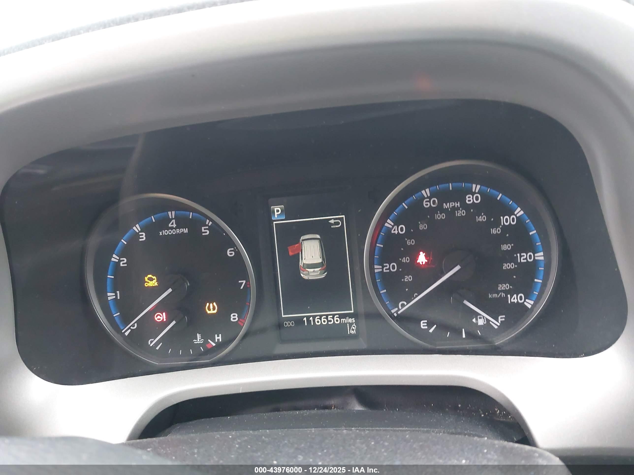 TOYOTA RAV4 image 7