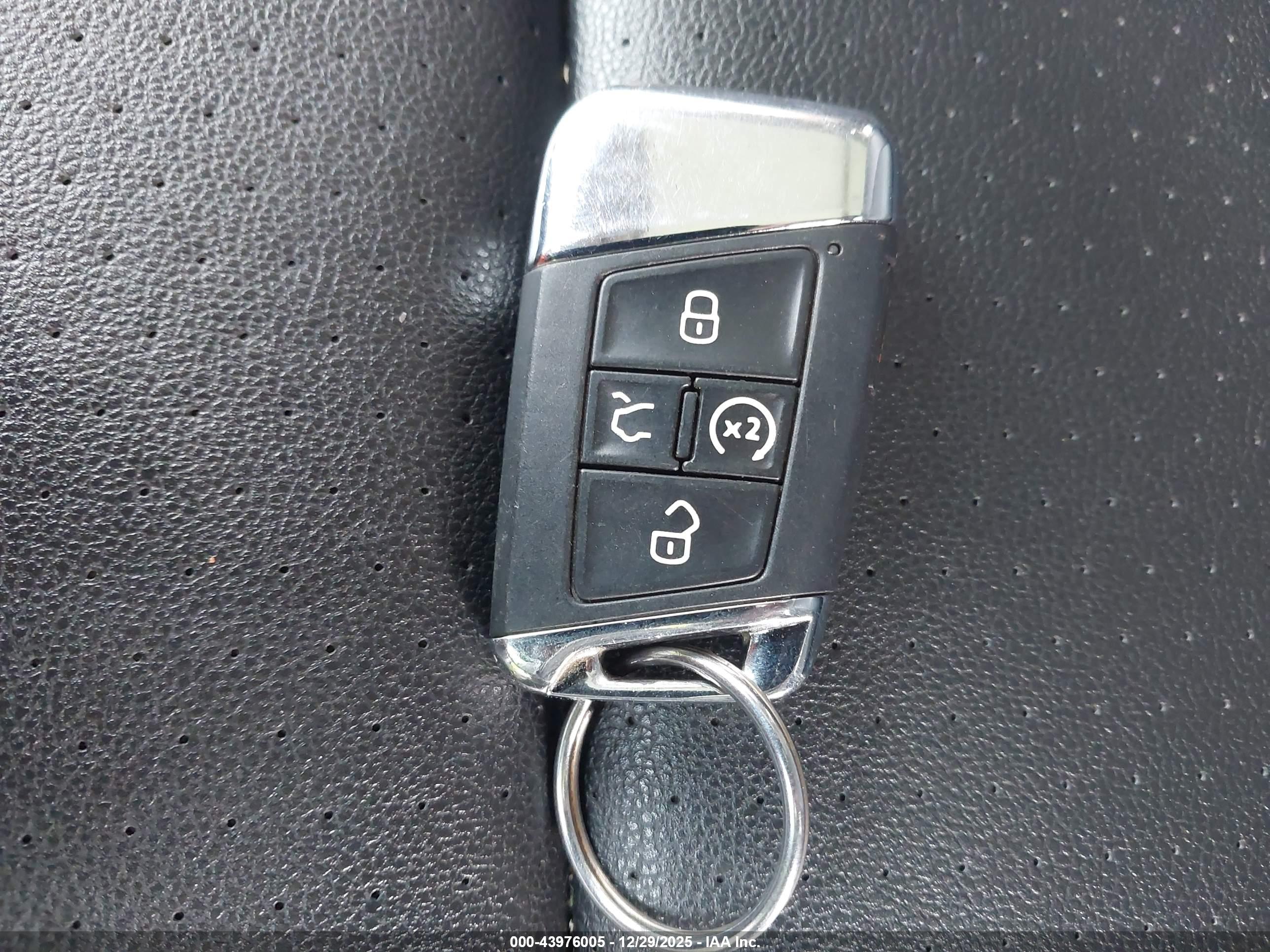 VOLKSWAGEN ATLAS image 11