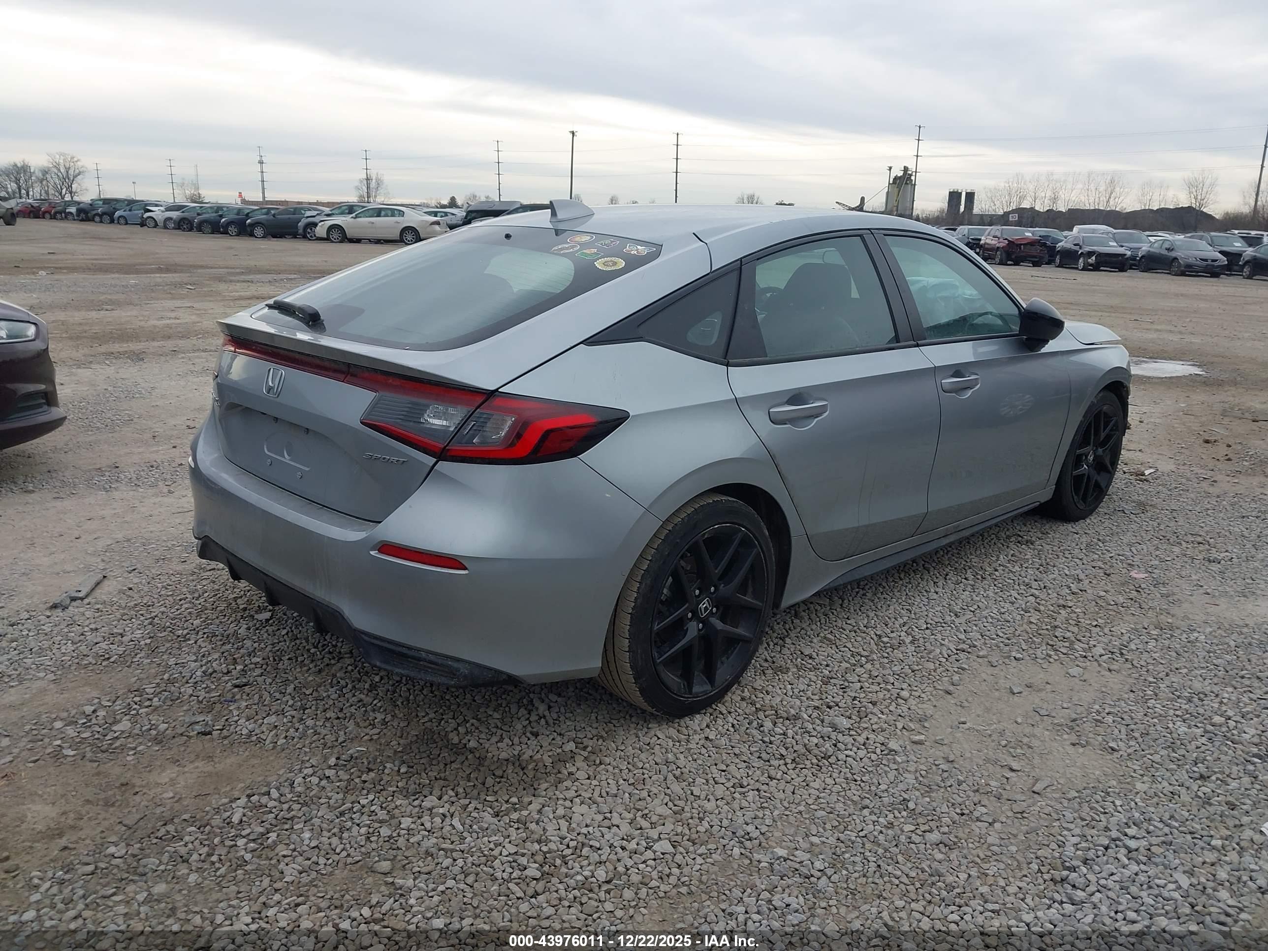 HONDA CIVIC image 4
