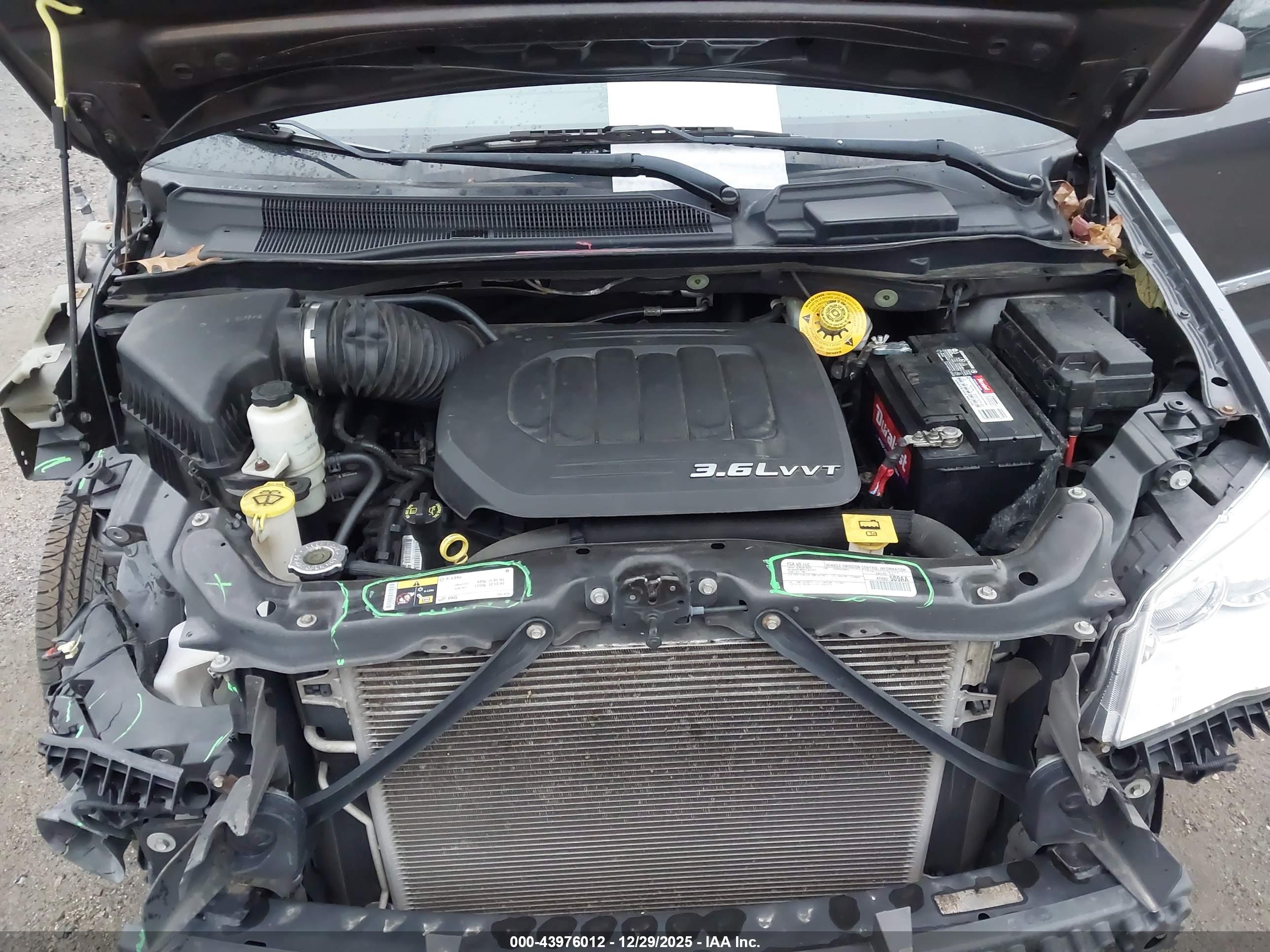 CHRYSLER TOWN image 10