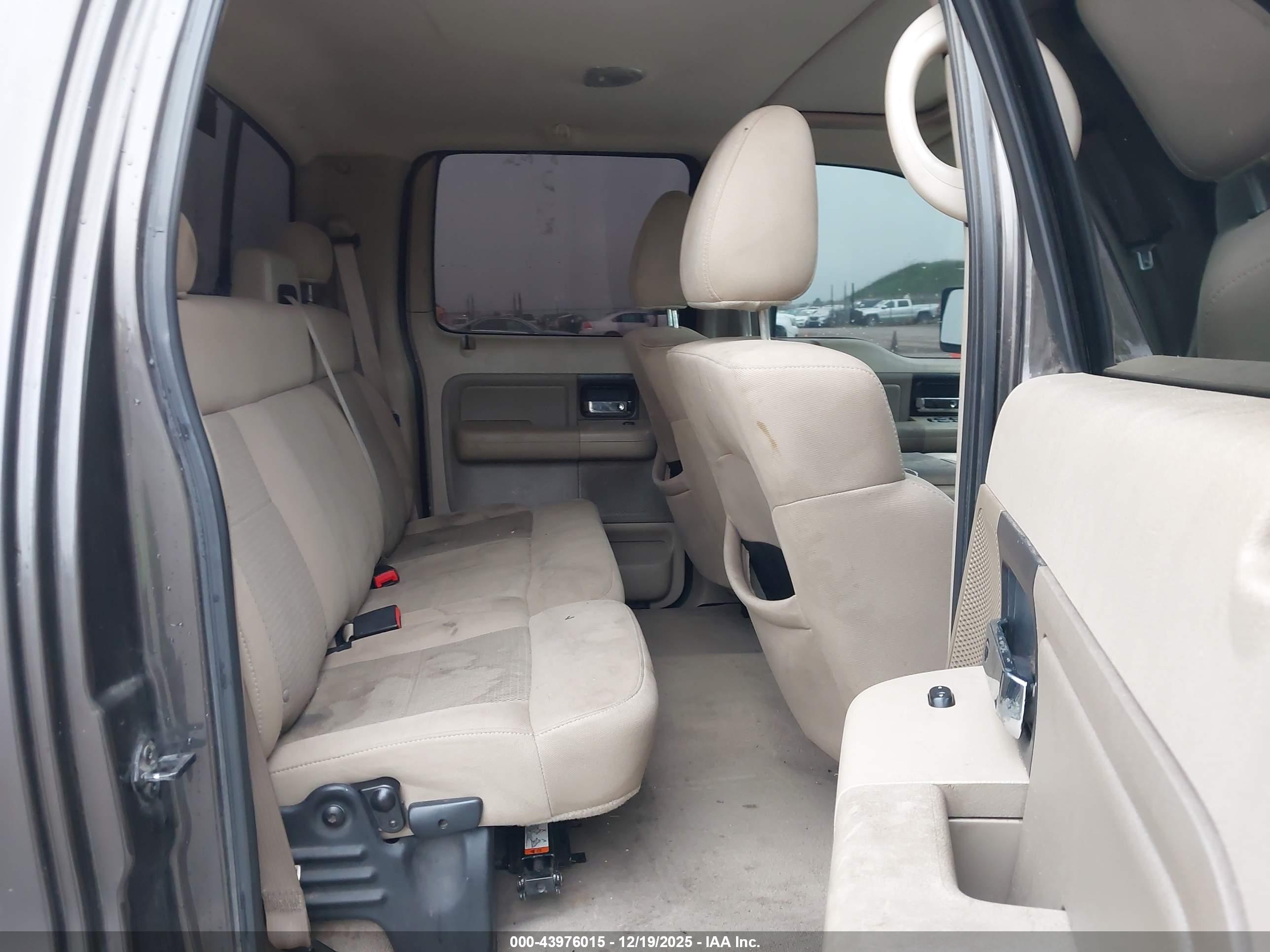 FORD F-150 image 8
