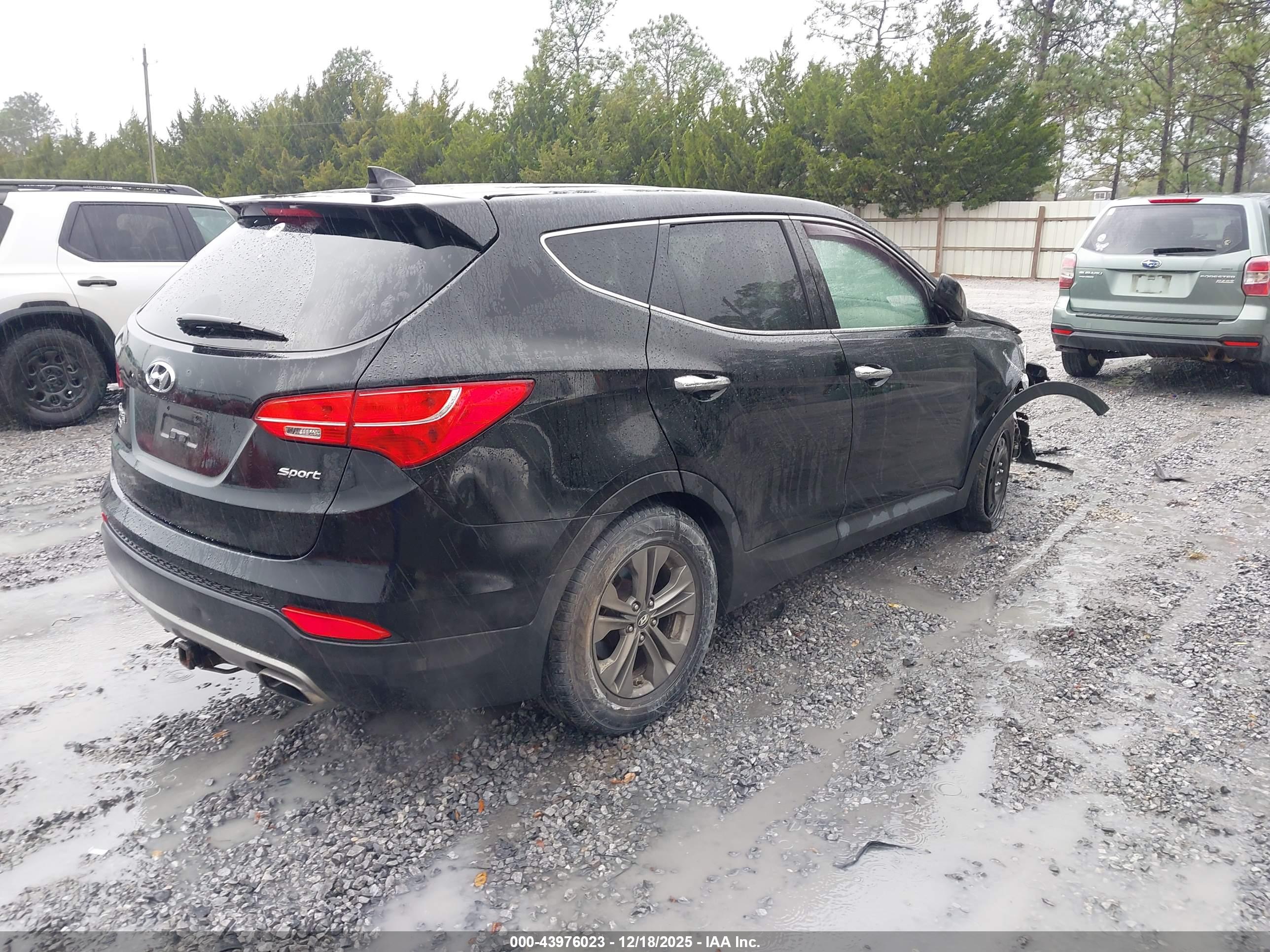 HYUNDAI SANTA image 4