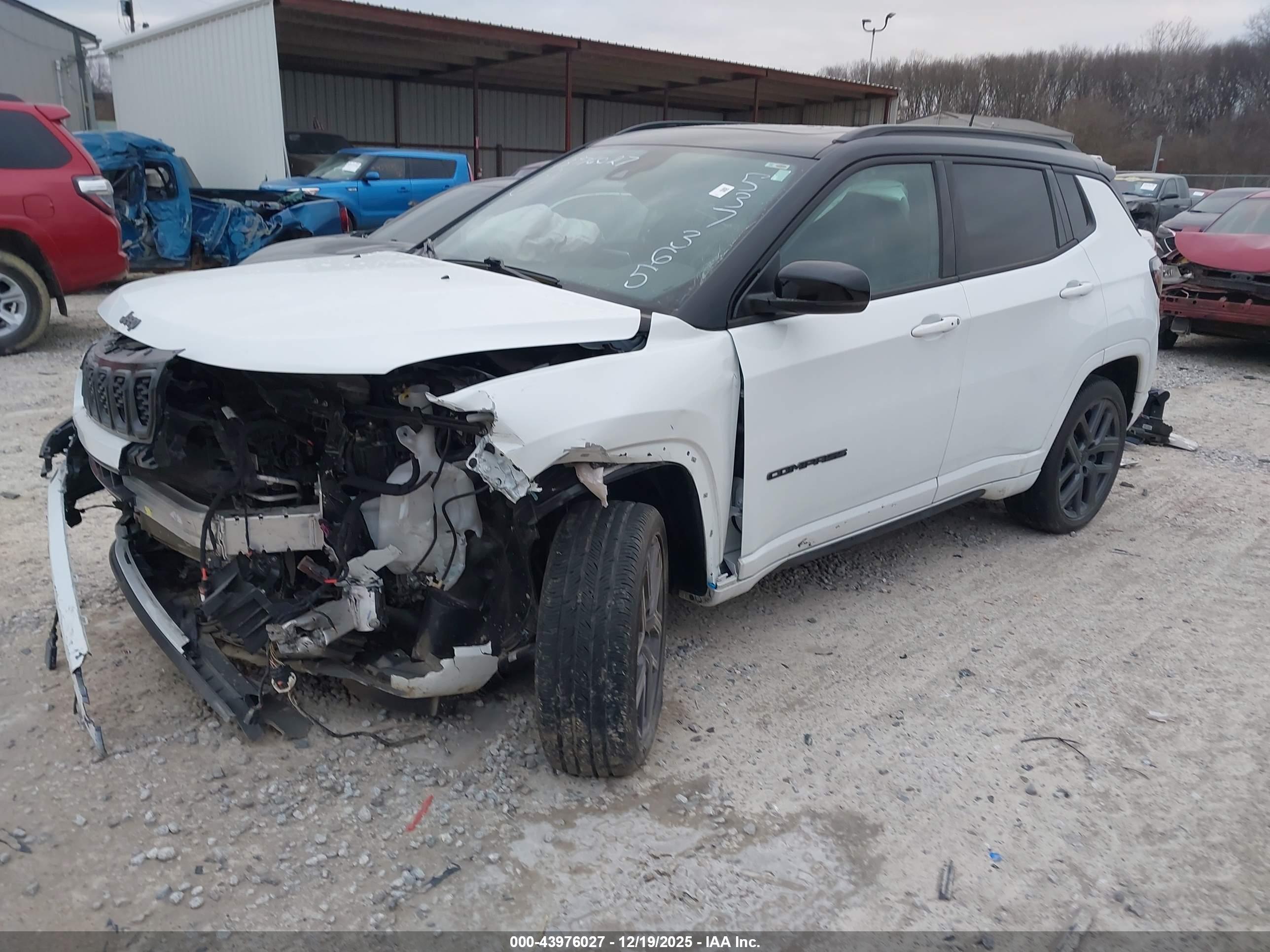 JEEP COMPASS image 2
