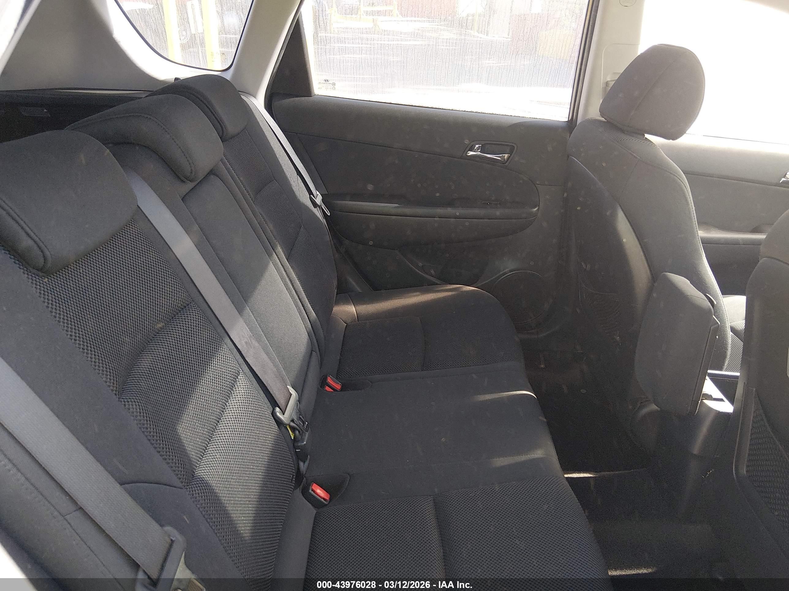 HYUNDAI ELANTRA image 8