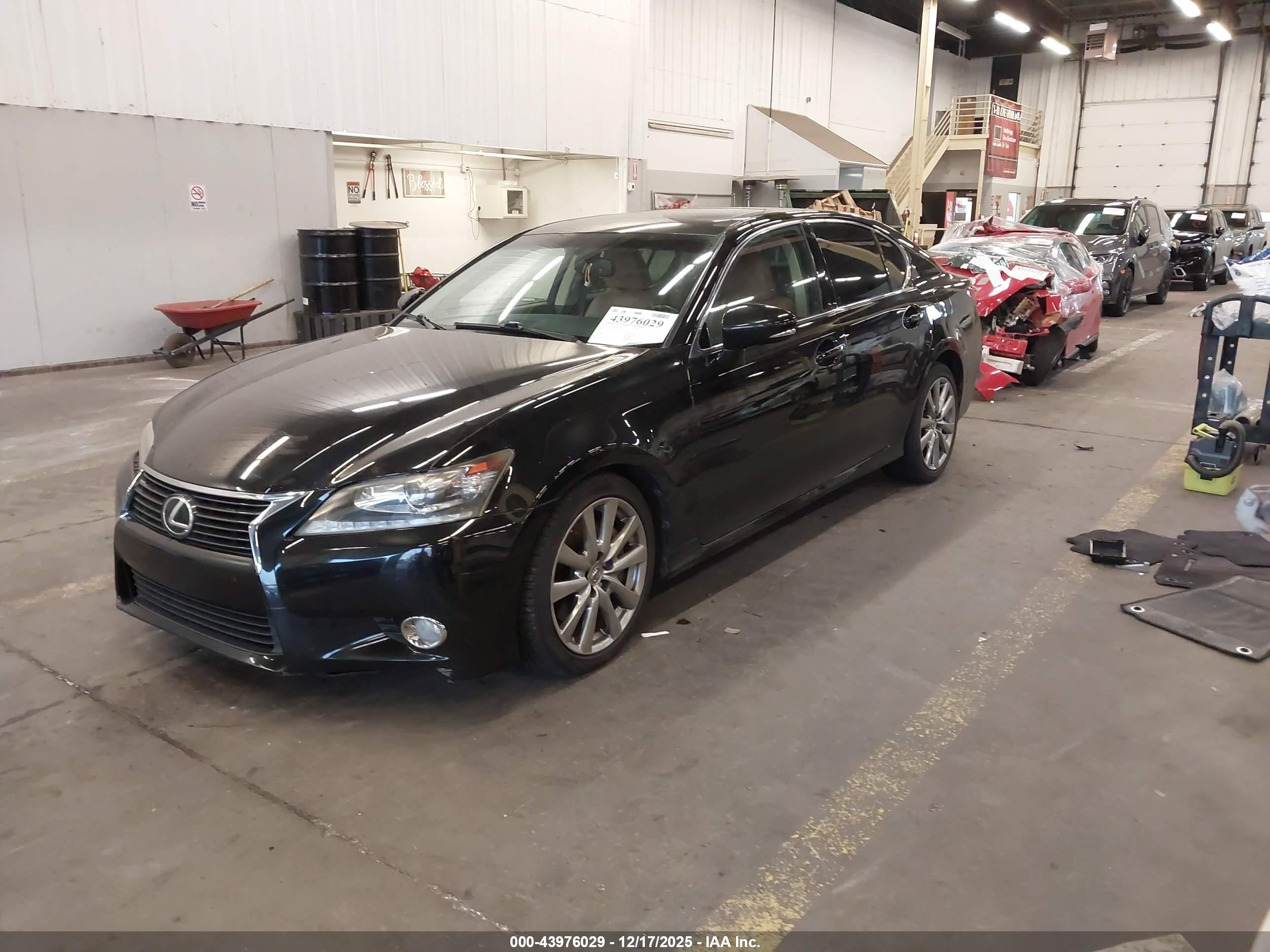 LEXUS GS image 2