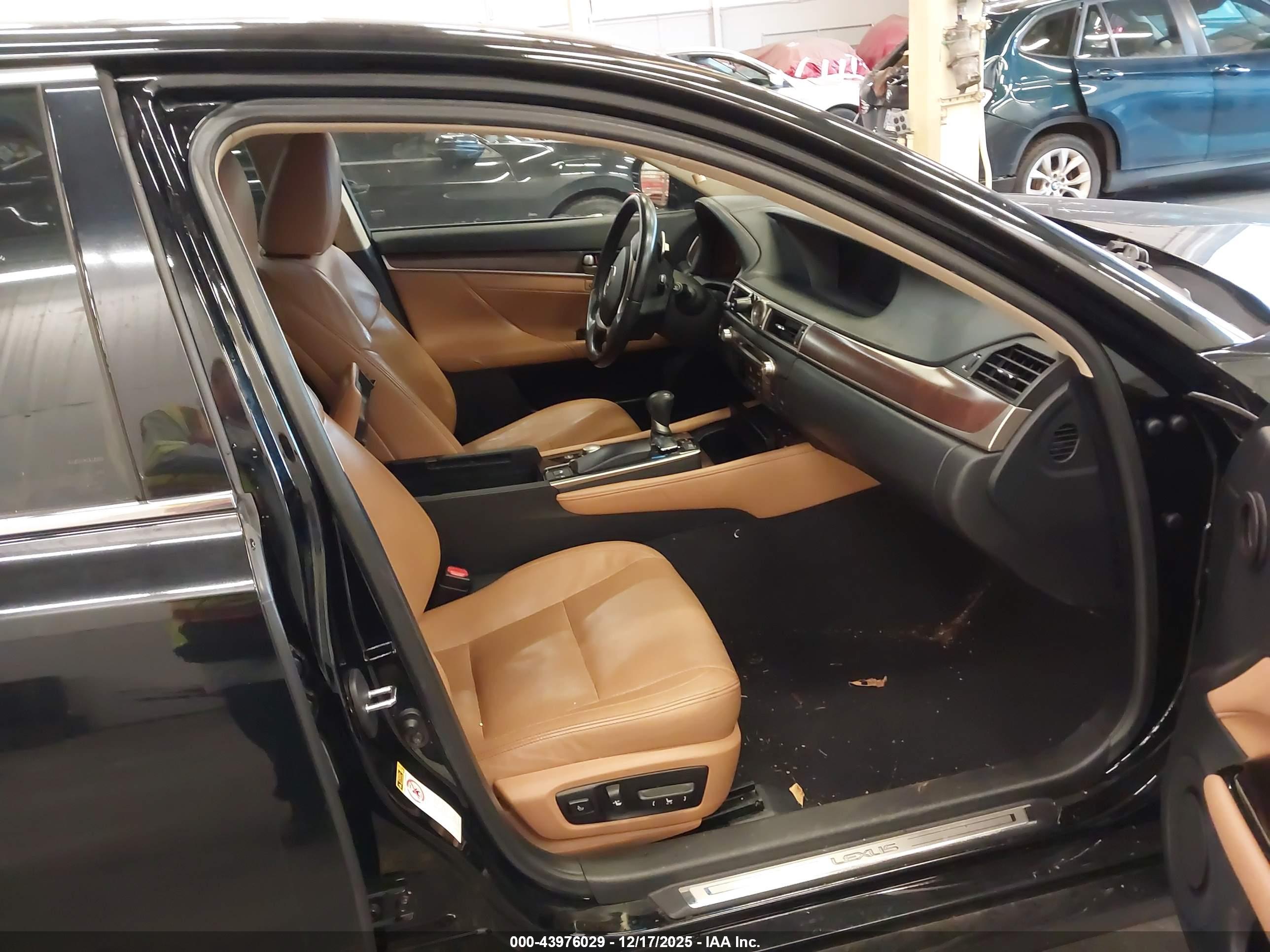LEXUS GS image 5