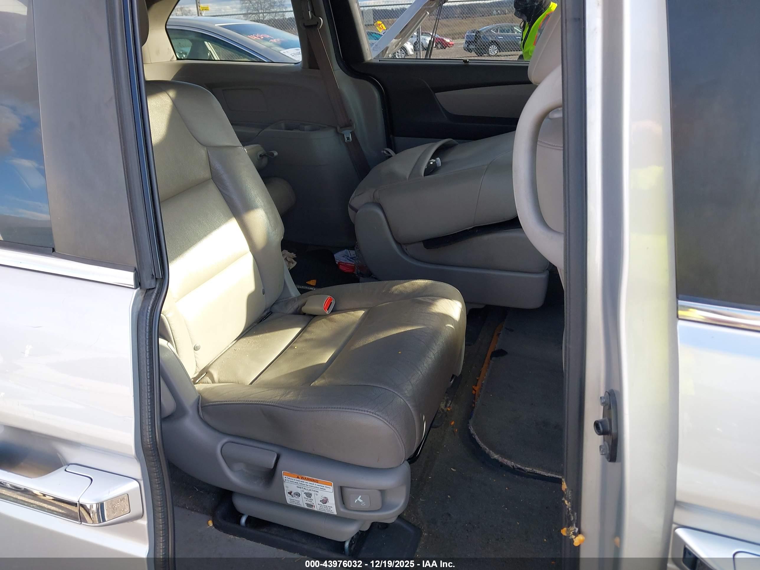 HONDA ODYSSEY image 8