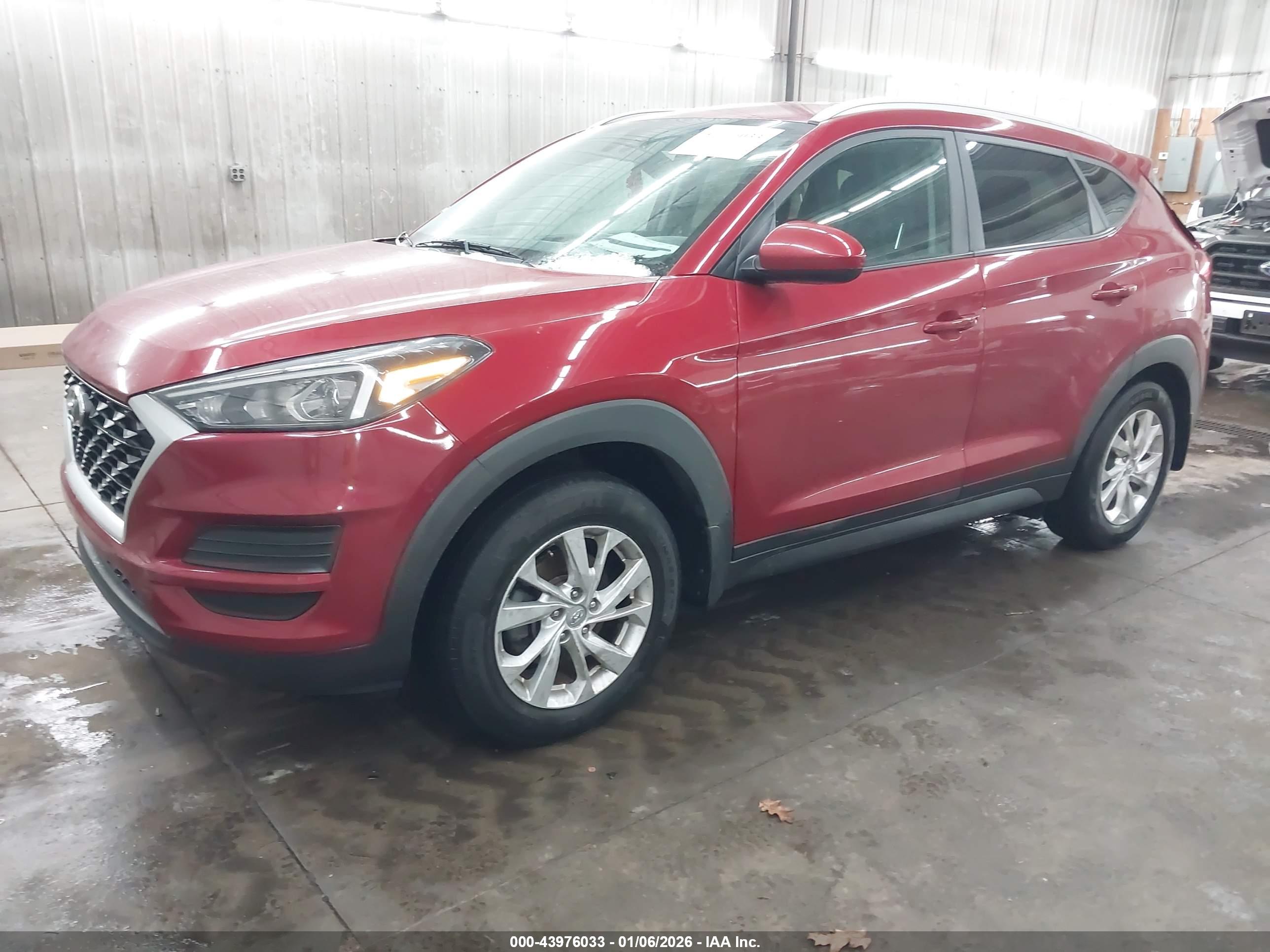 HYUNDAI TUCSON image 2
