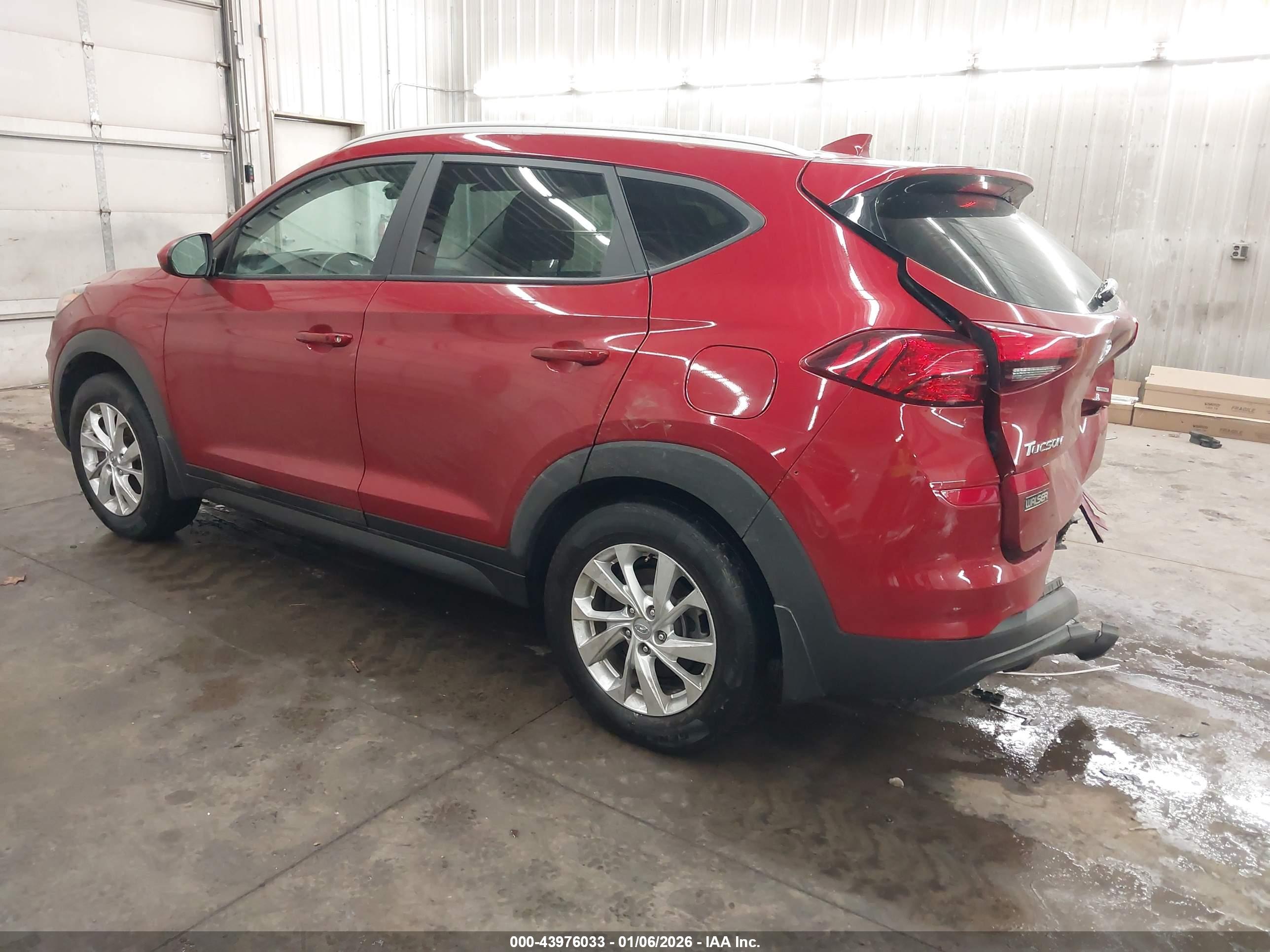 HYUNDAI TUCSON image 3