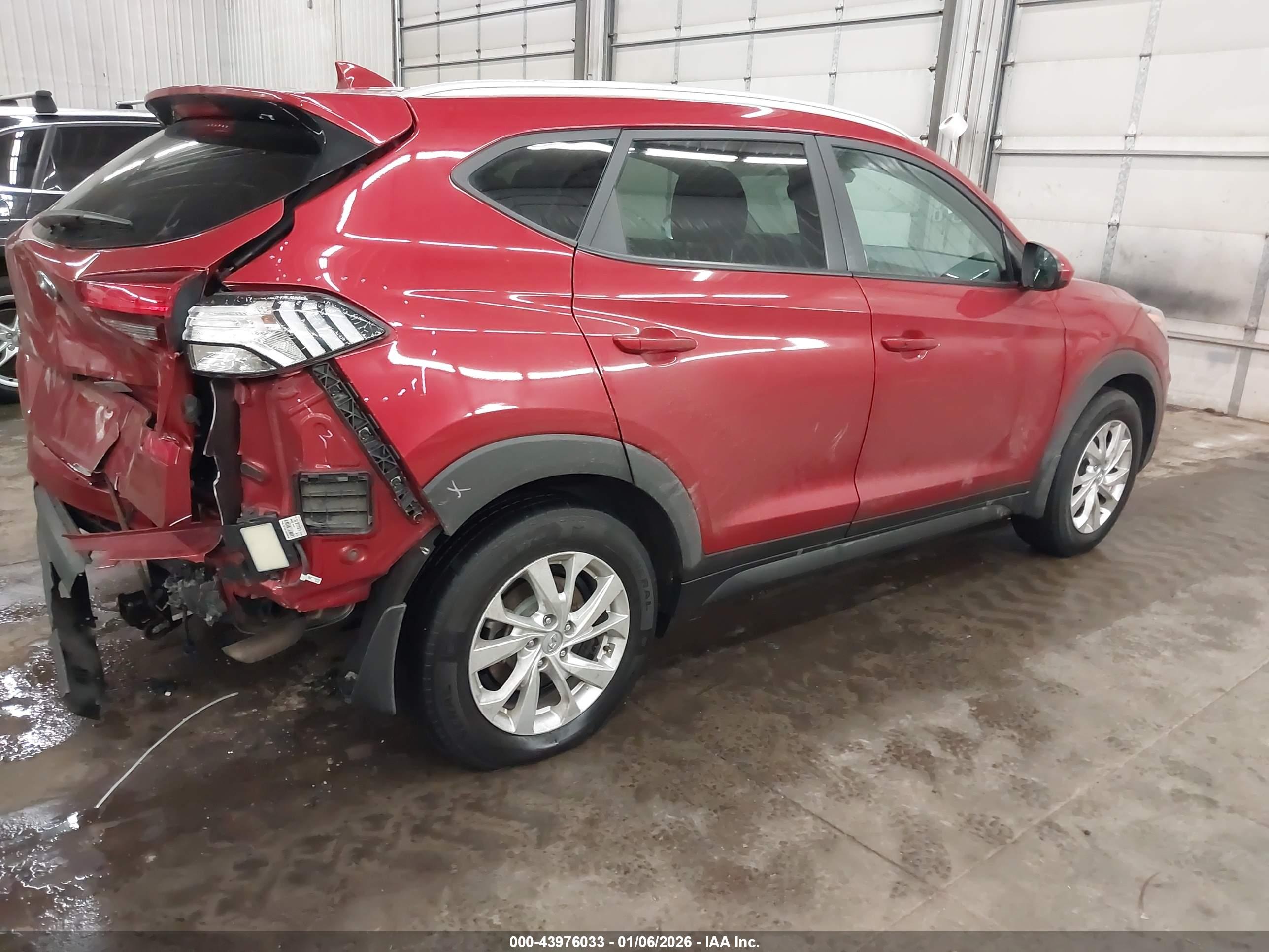 HYUNDAI TUCSON image 4