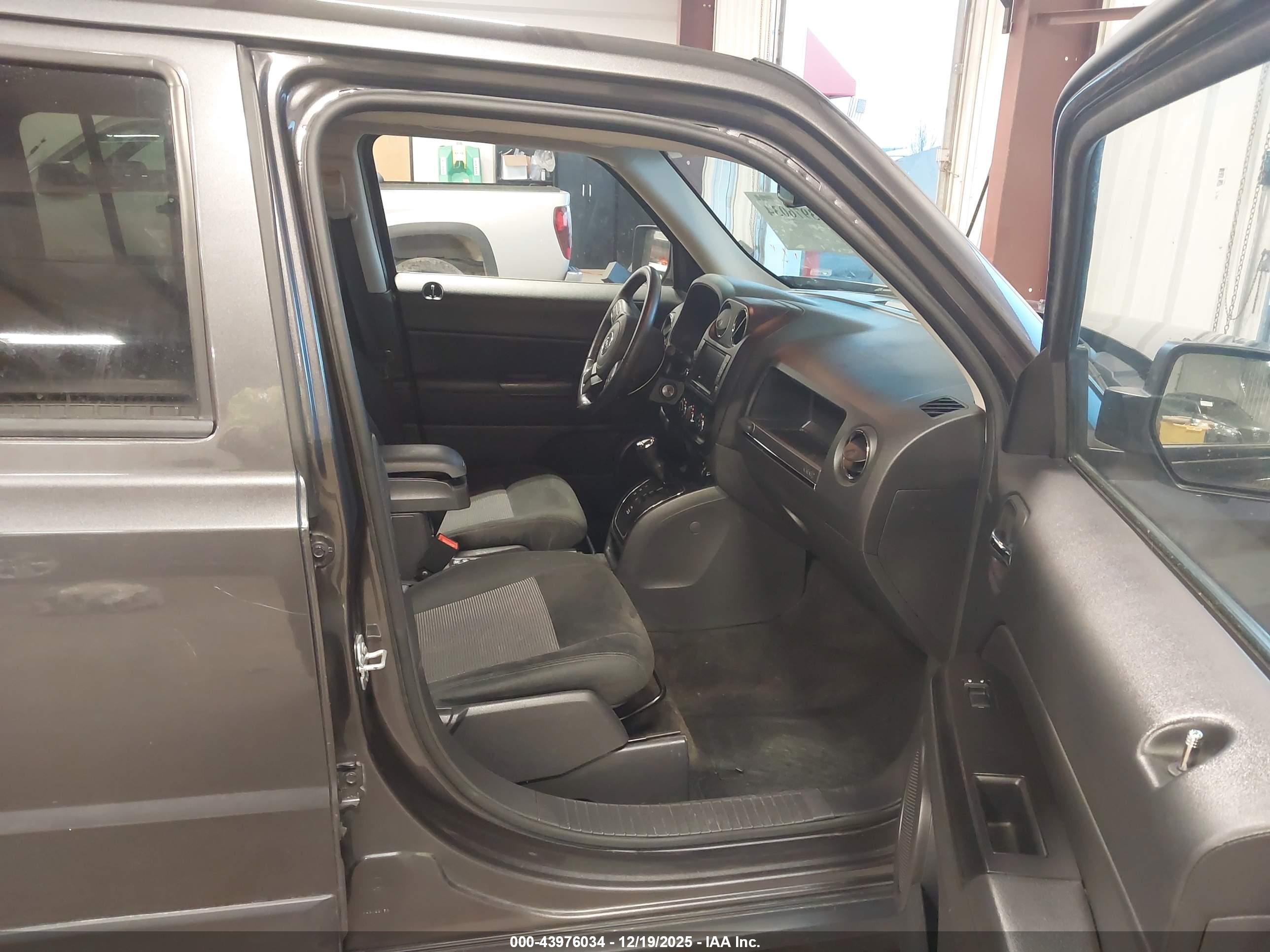 JEEP PATRIOT image 5