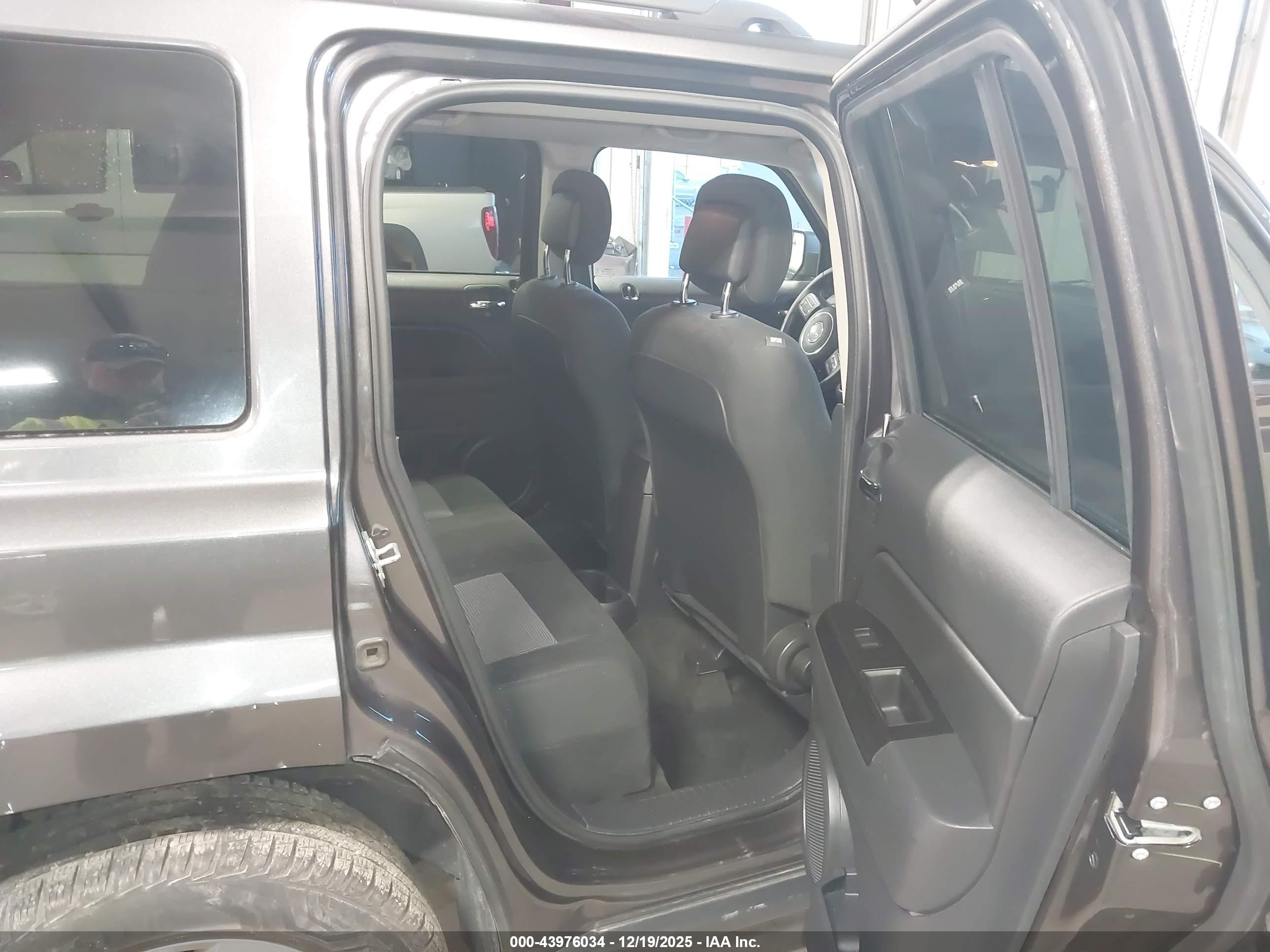 JEEP PATRIOT image 8