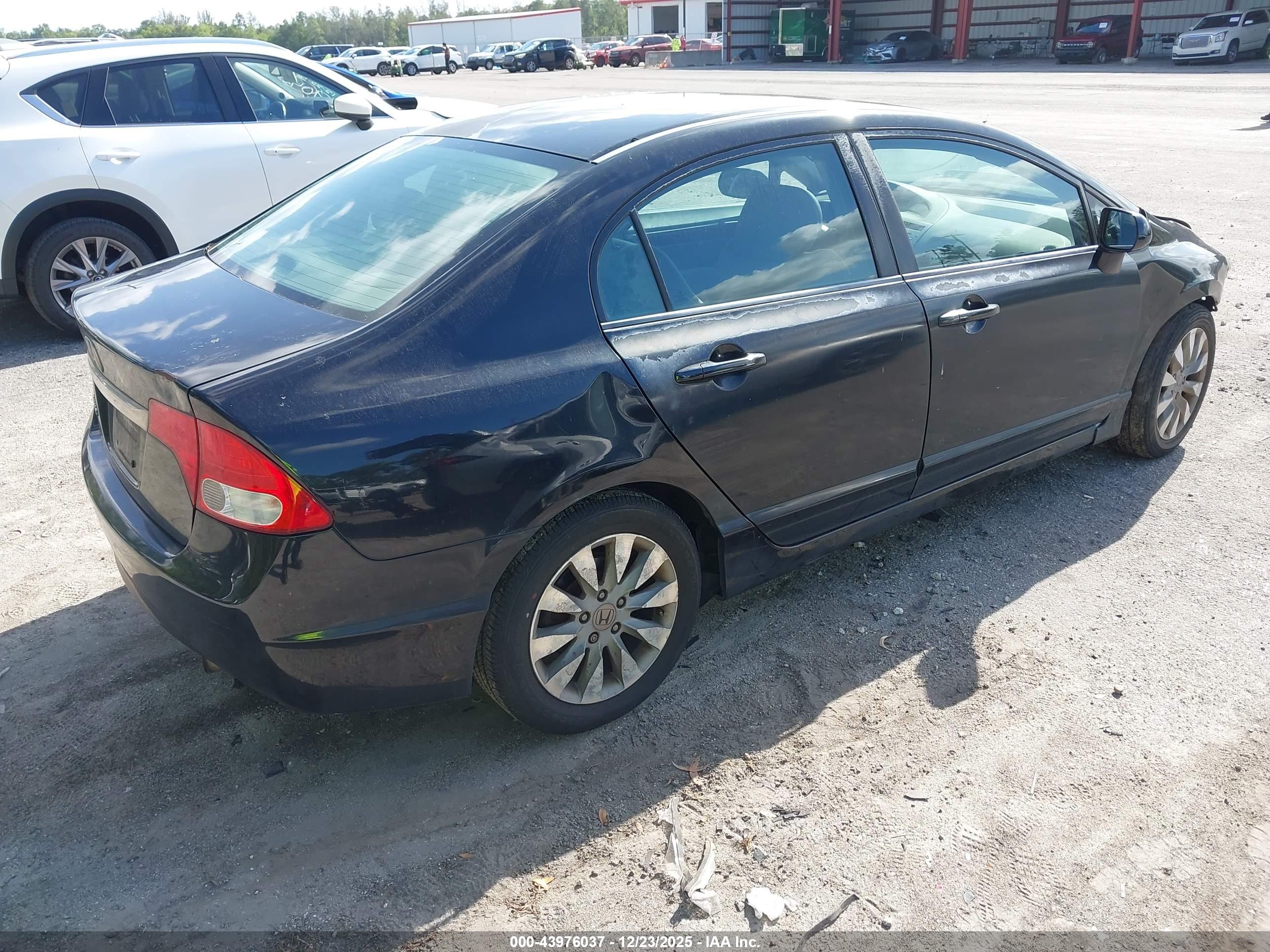 HONDA CIVIC image 4