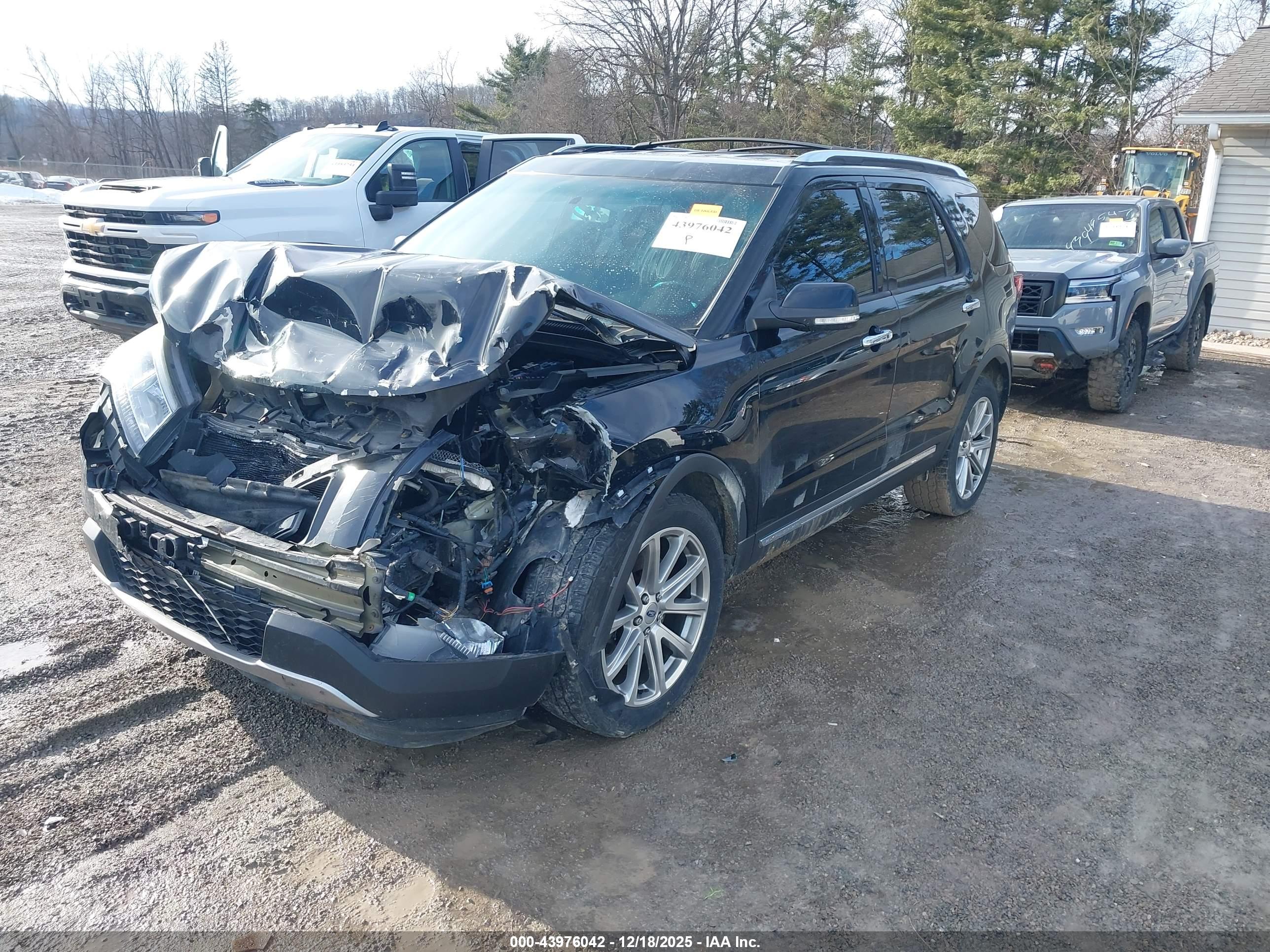 FORD EXPLORER image 2