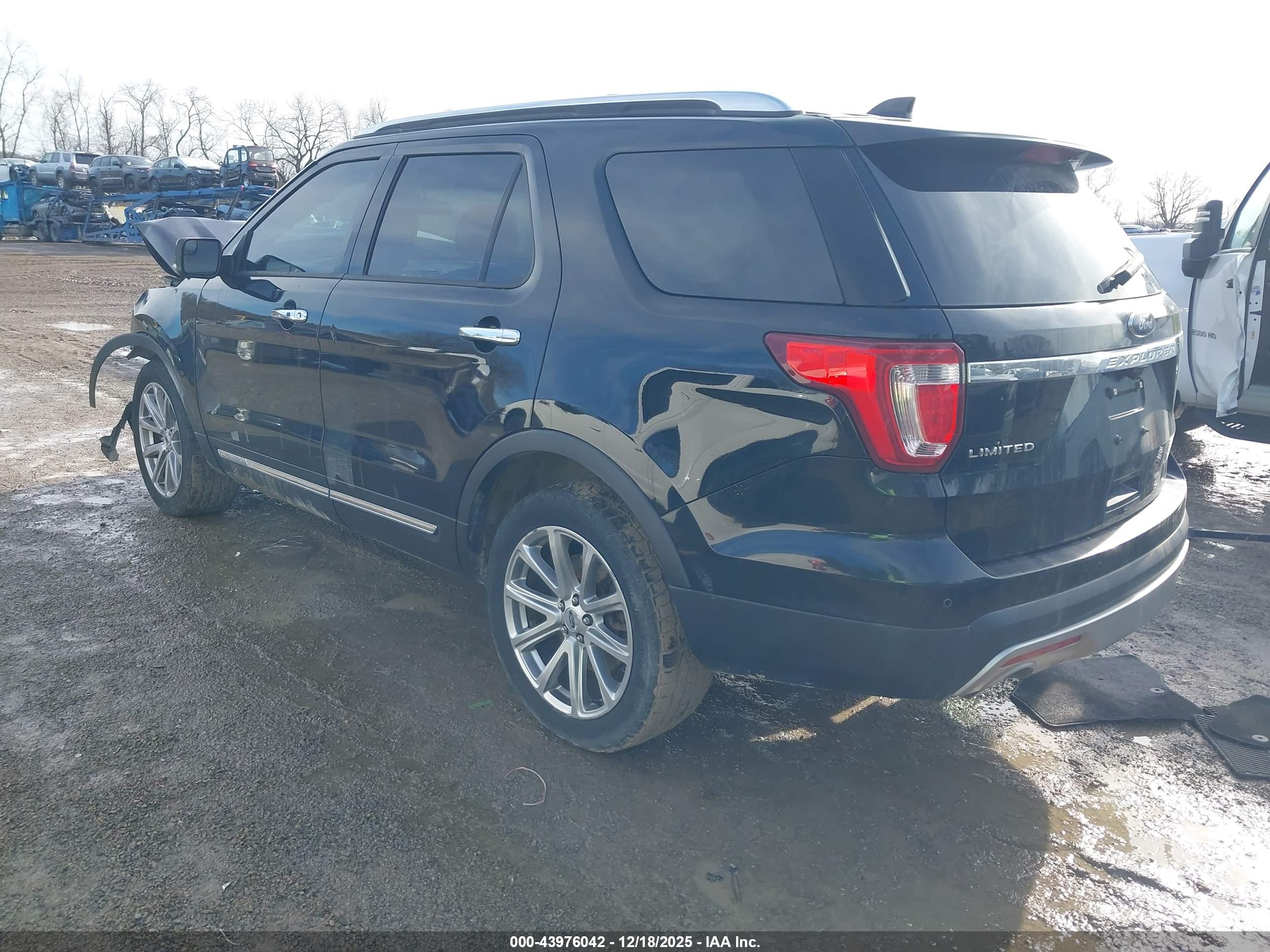 FORD EXPLORER image 3