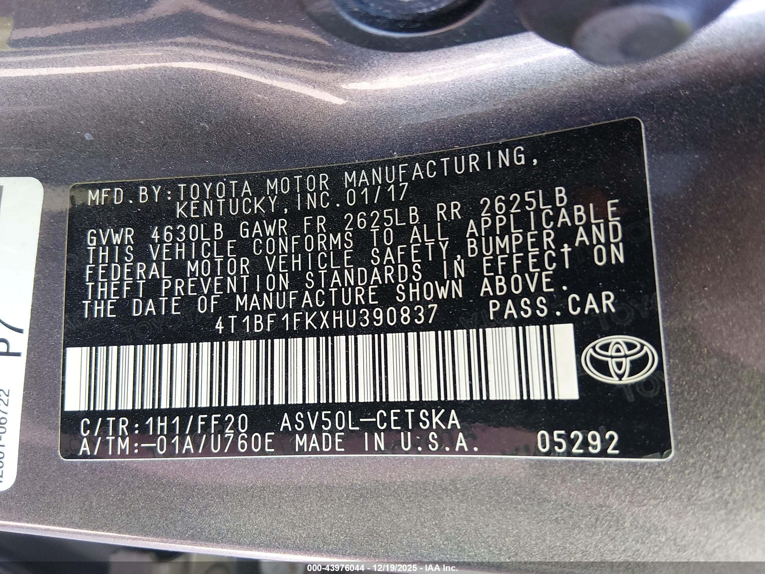 TOYOTA CAMRY image 9