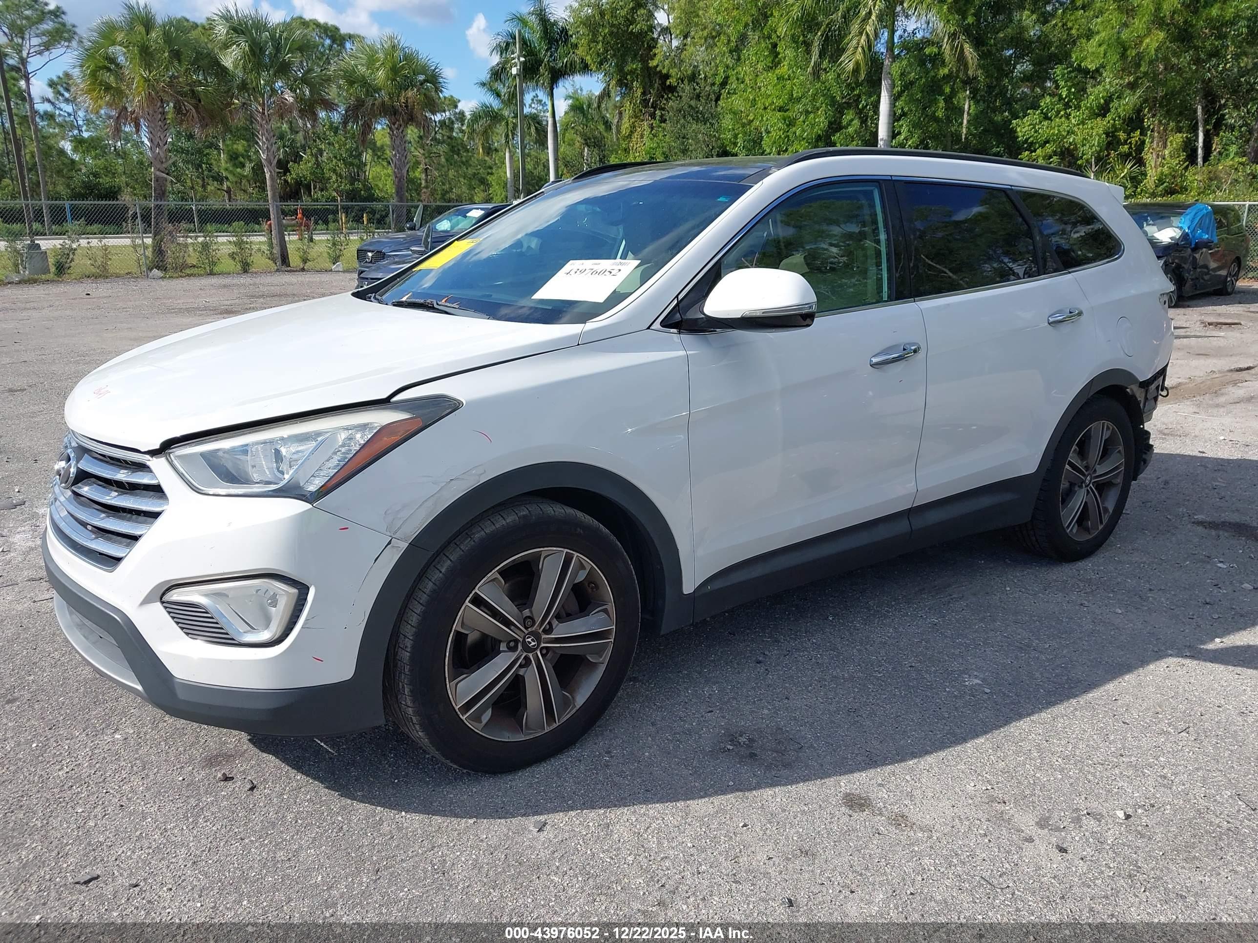HYUNDAI SANTA image 2