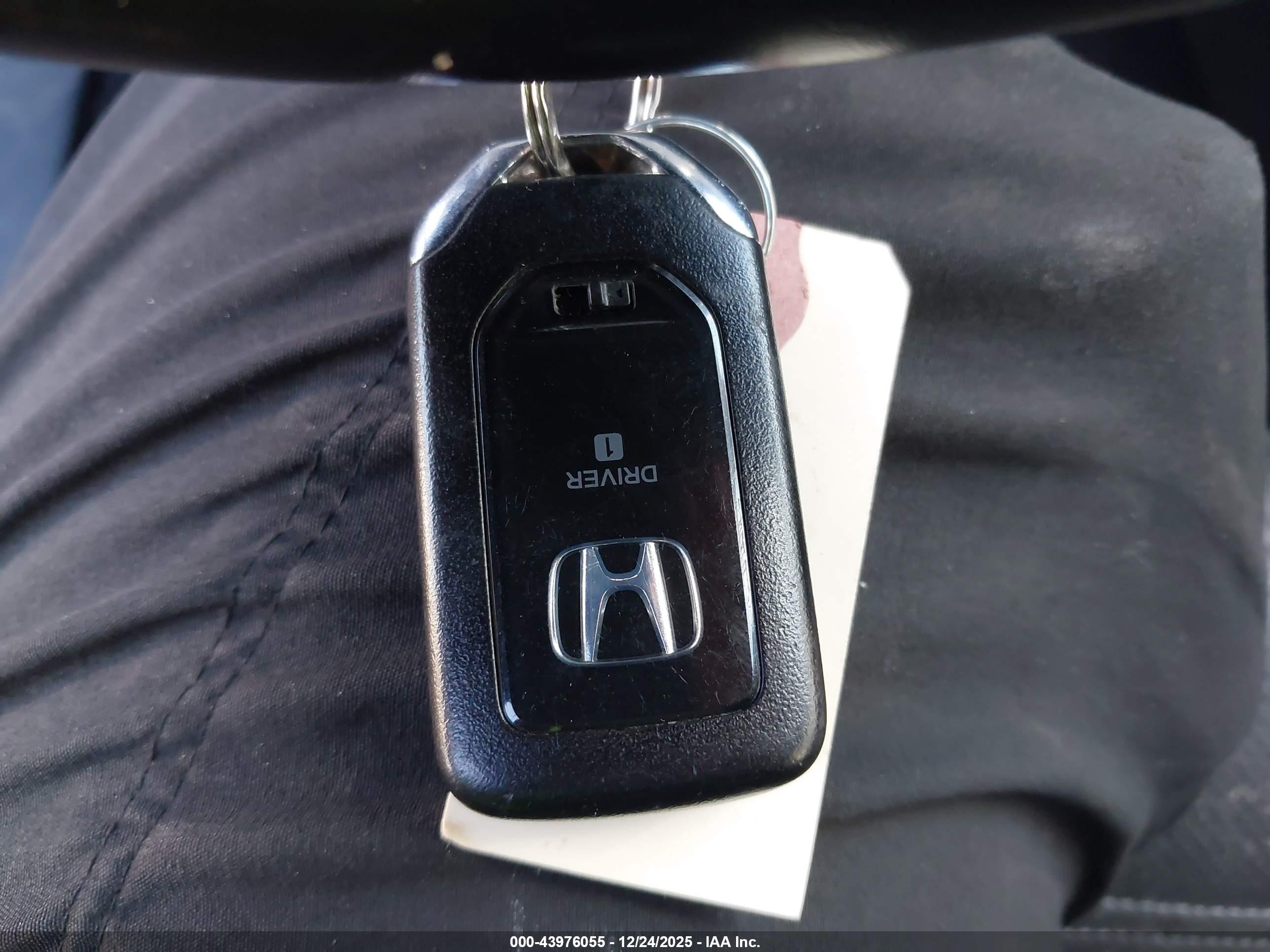 HONDA CR-V image 11