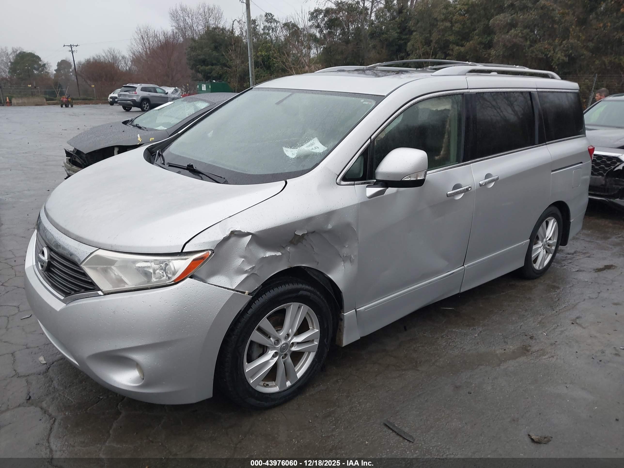 NISSAN QUEST image 2