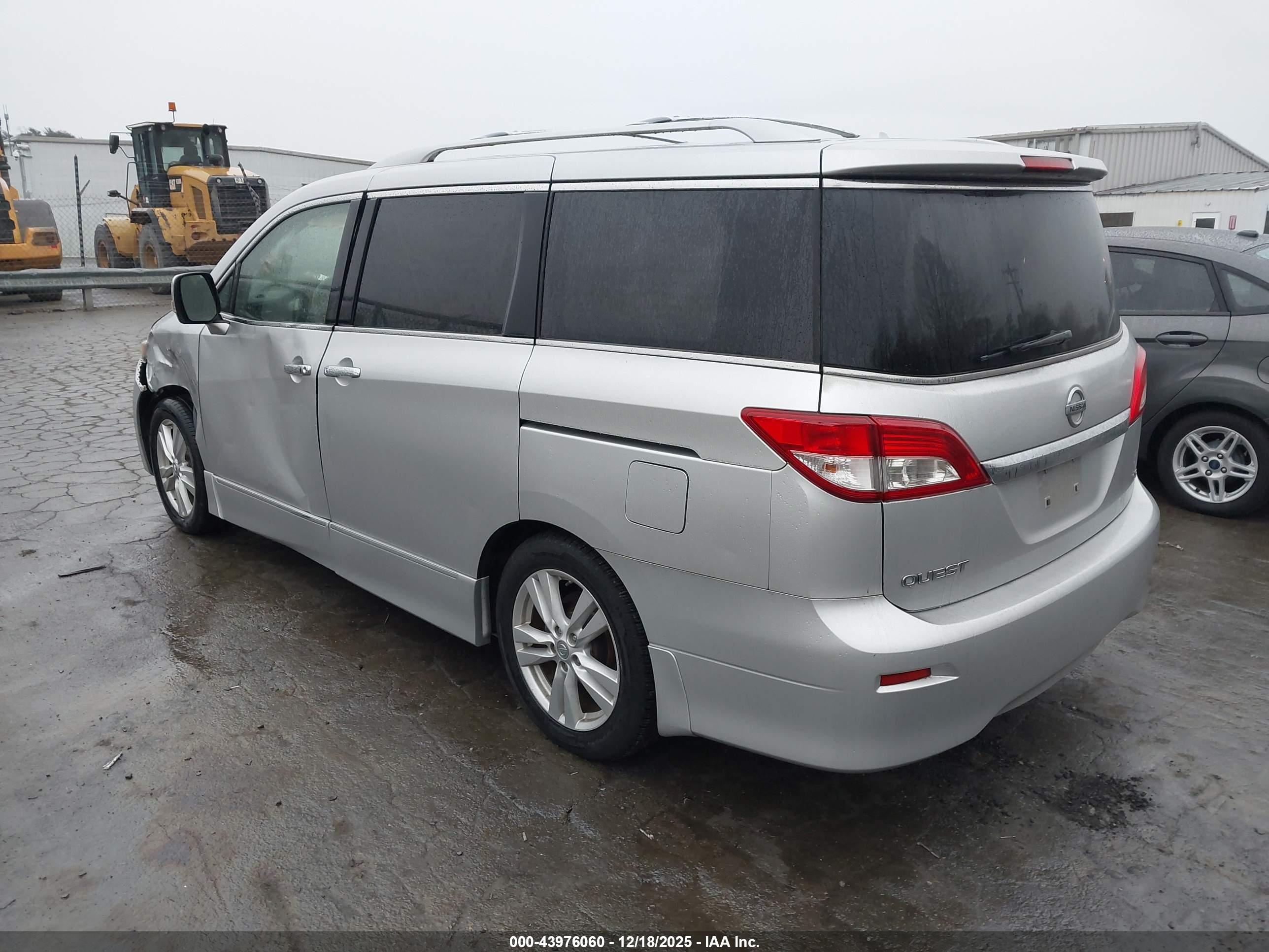 NISSAN QUEST image 3