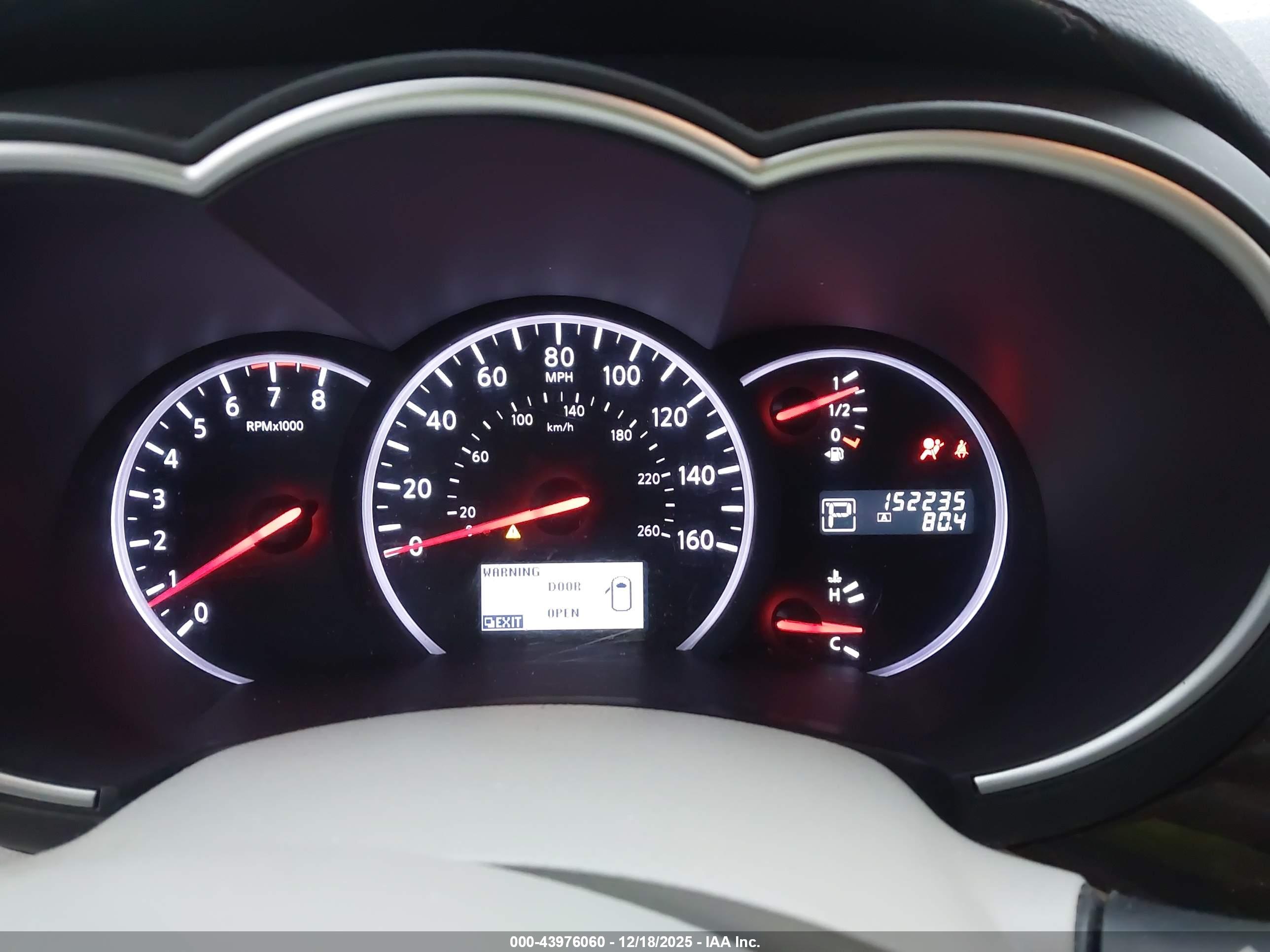 NISSAN QUEST image 7