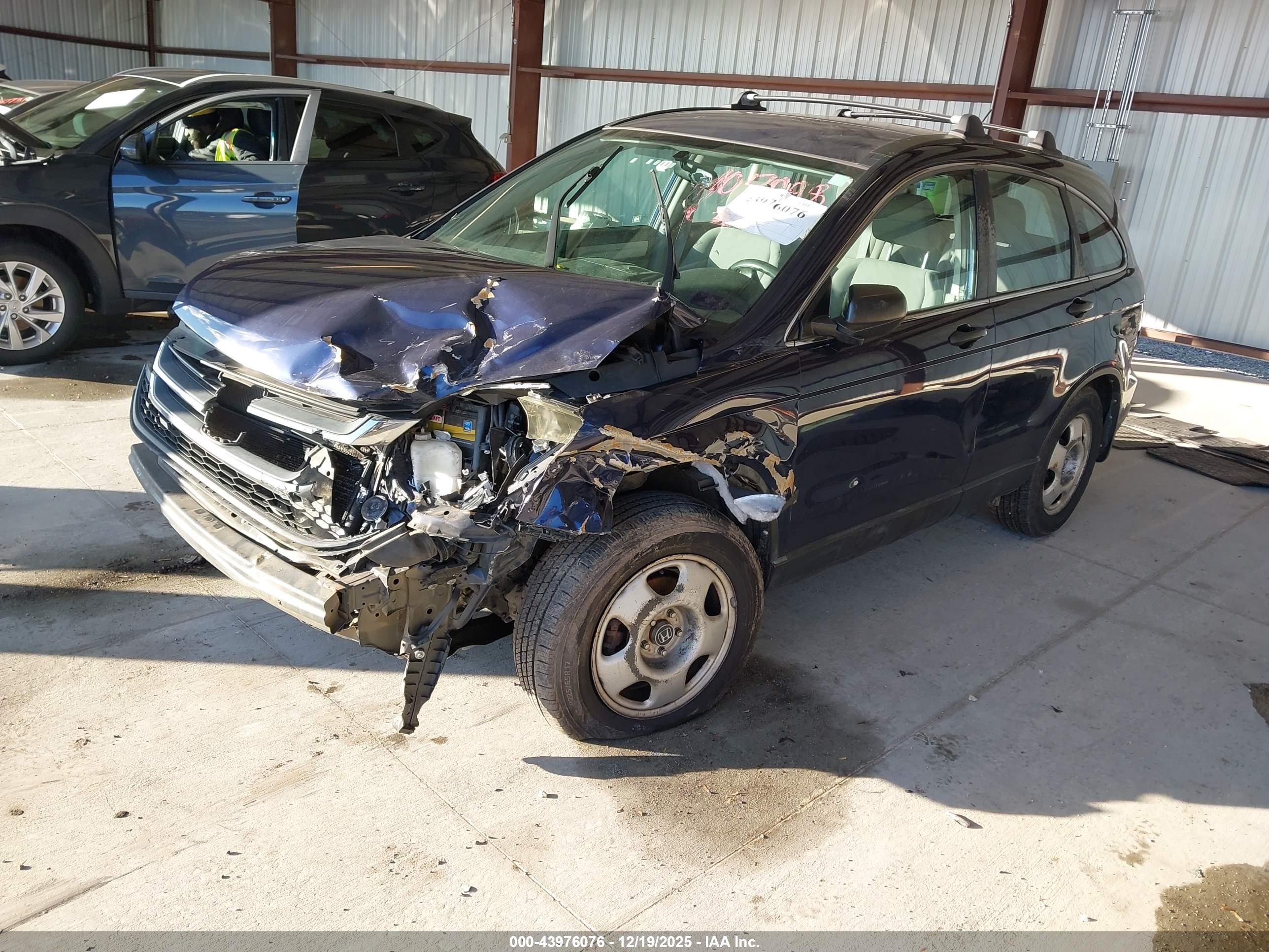 HONDA CR-V image 2