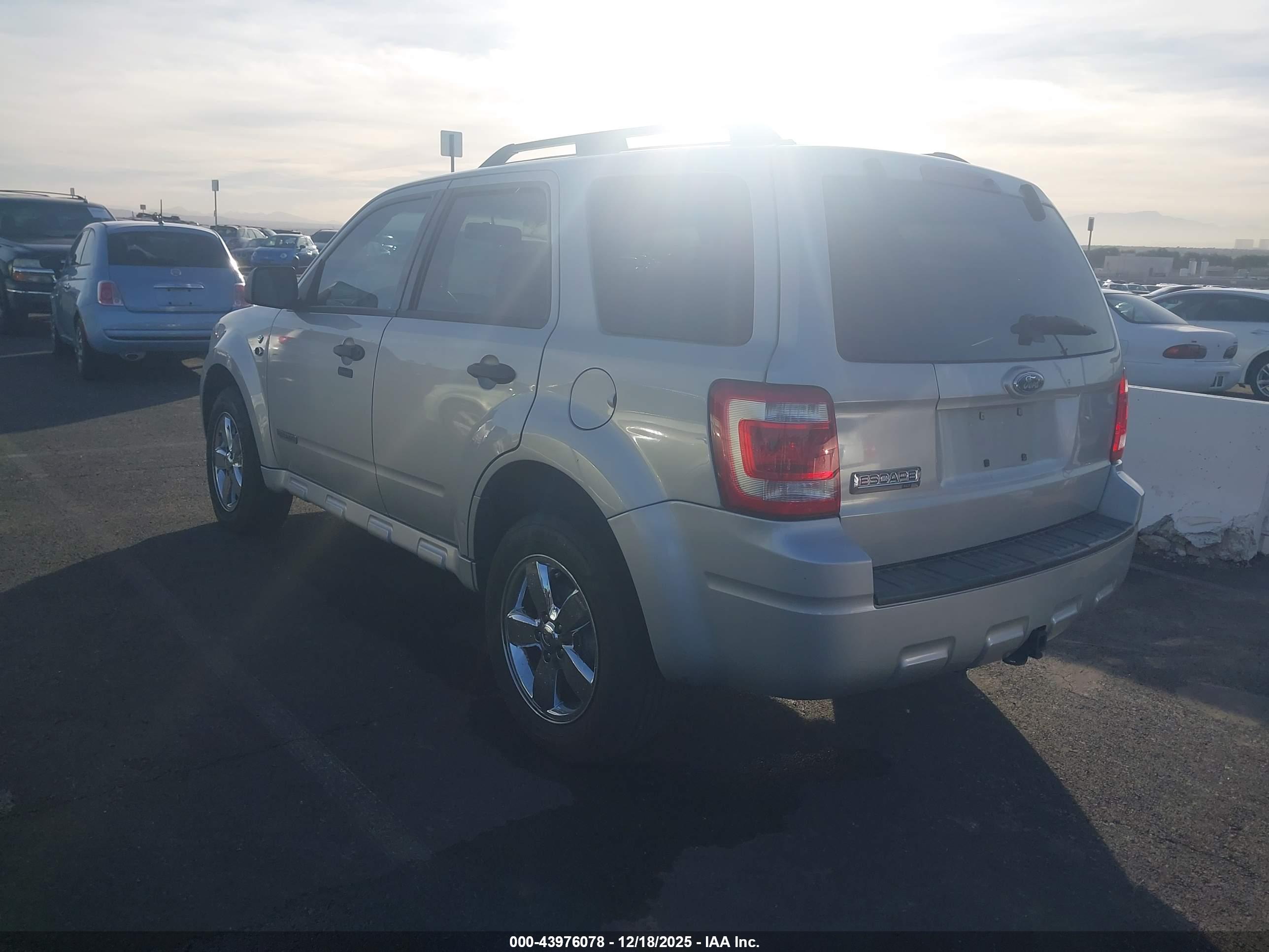 FORD ESCAPE image 3
