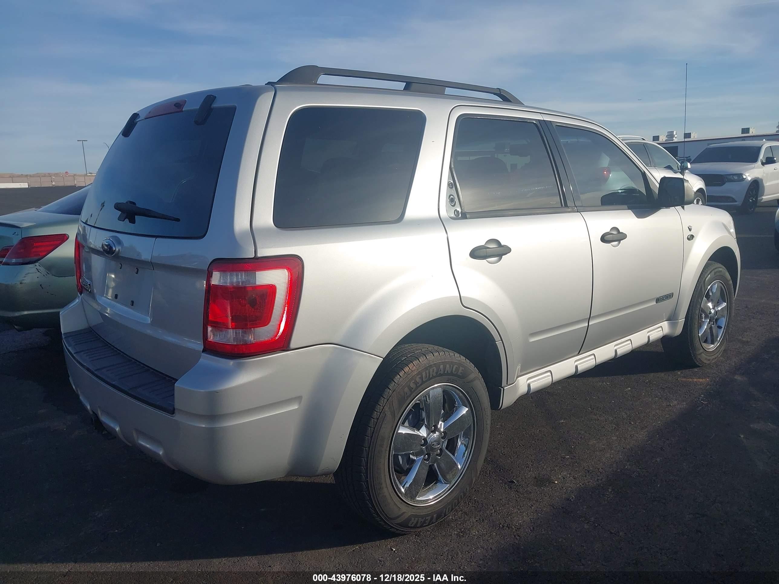 FORD ESCAPE image 4