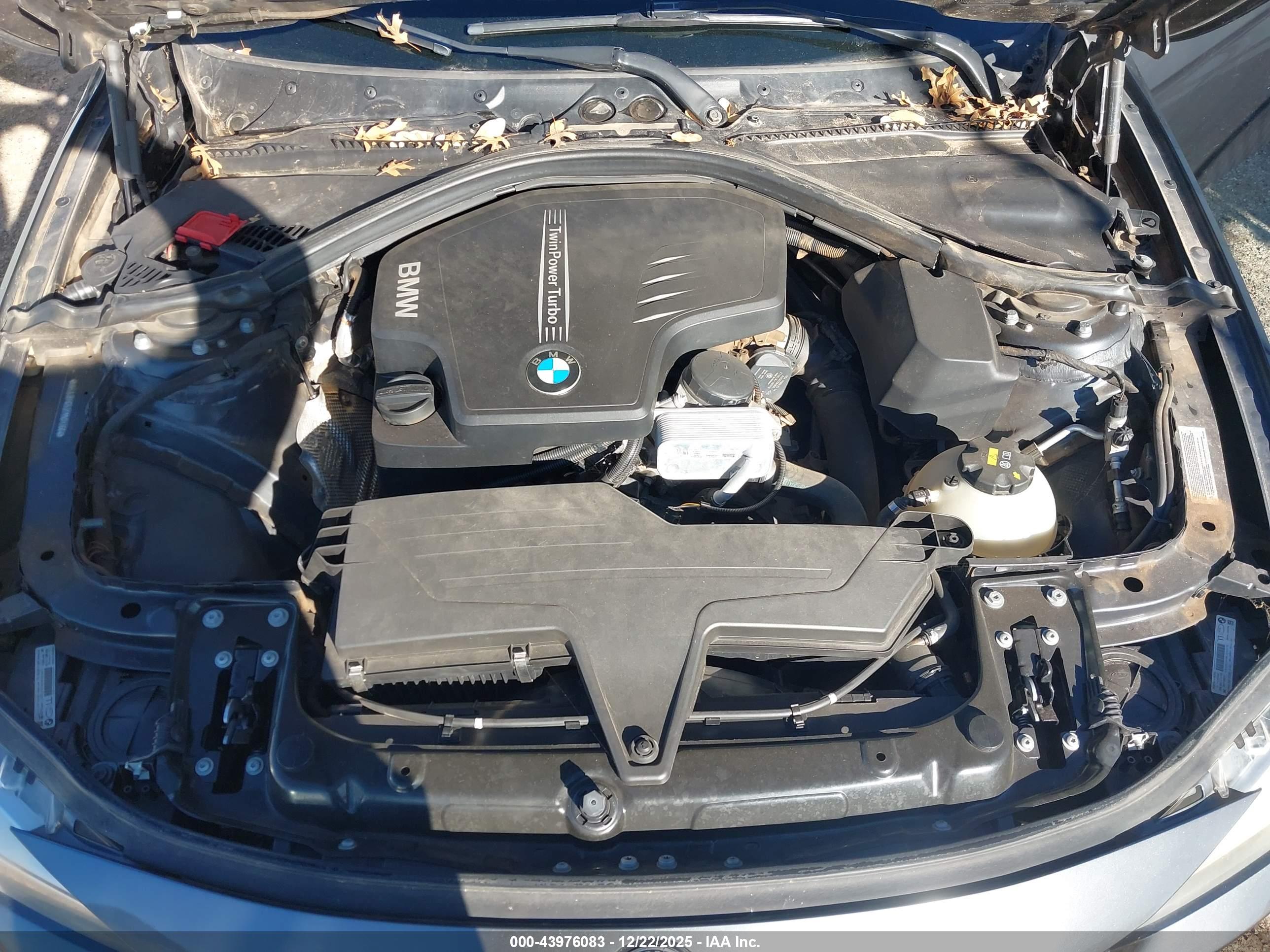 BMW 320I image 10