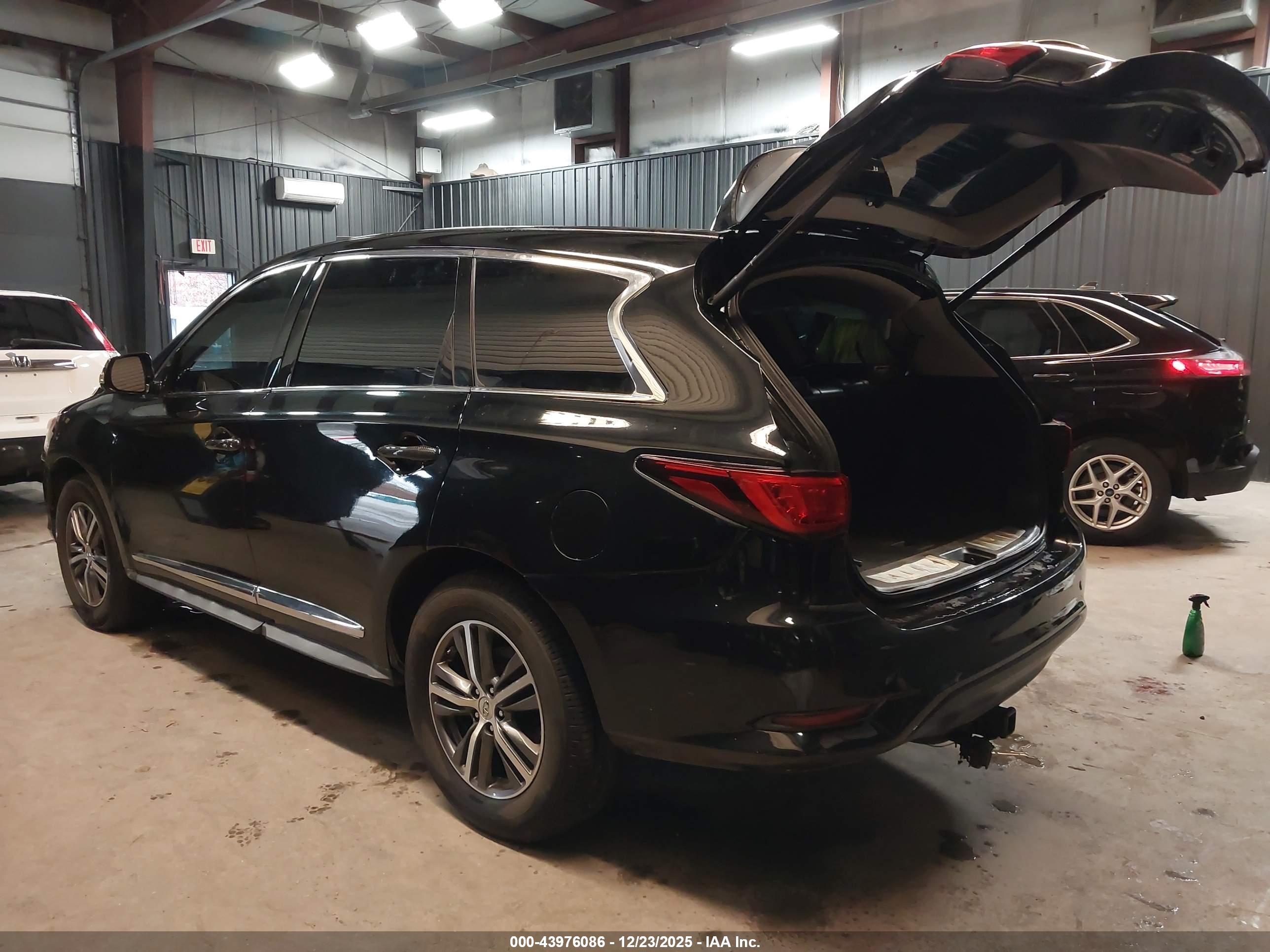 INFINITI QX60 image 3