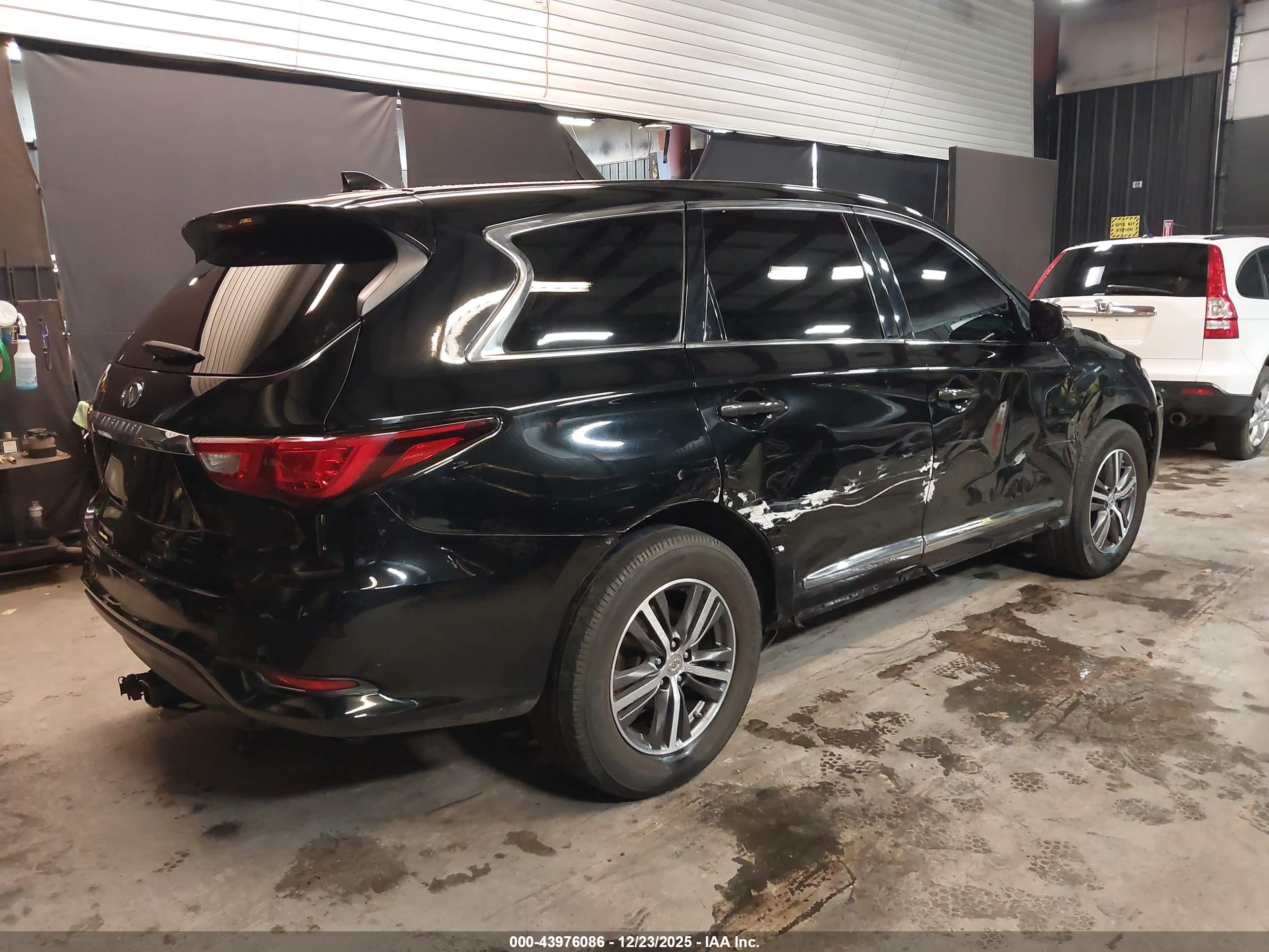 INFINITI QX60 image 4