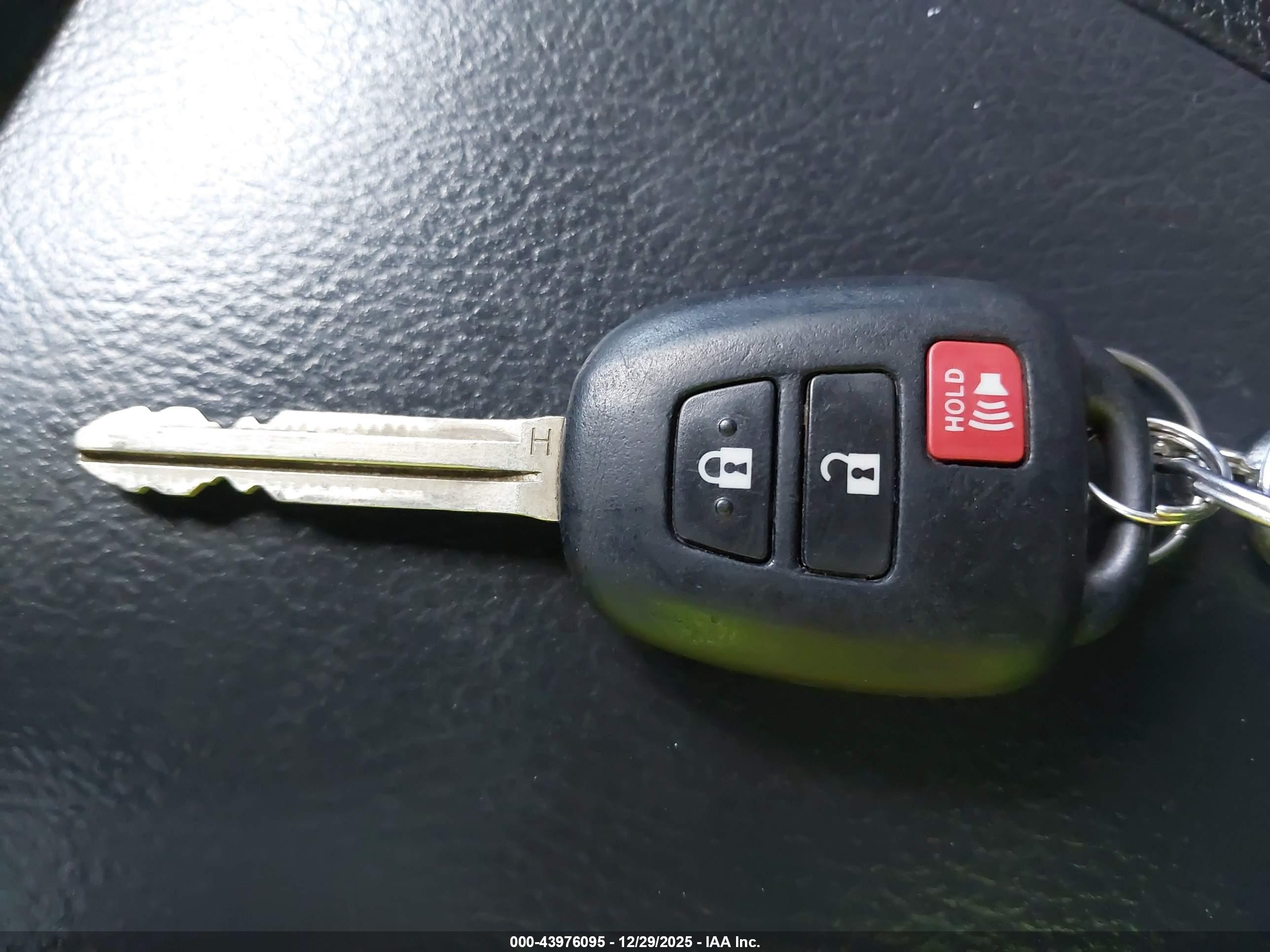 TOYOTA HIGHLANDER image 11