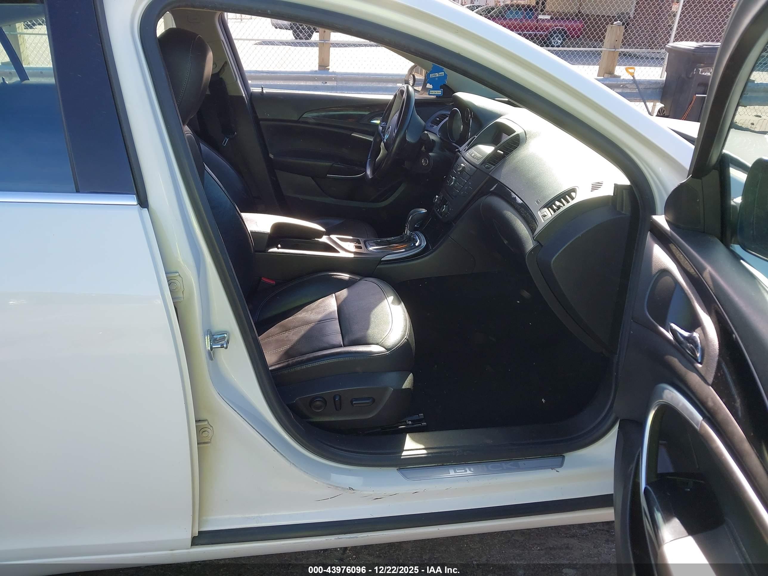 BUICK REGAL image 5