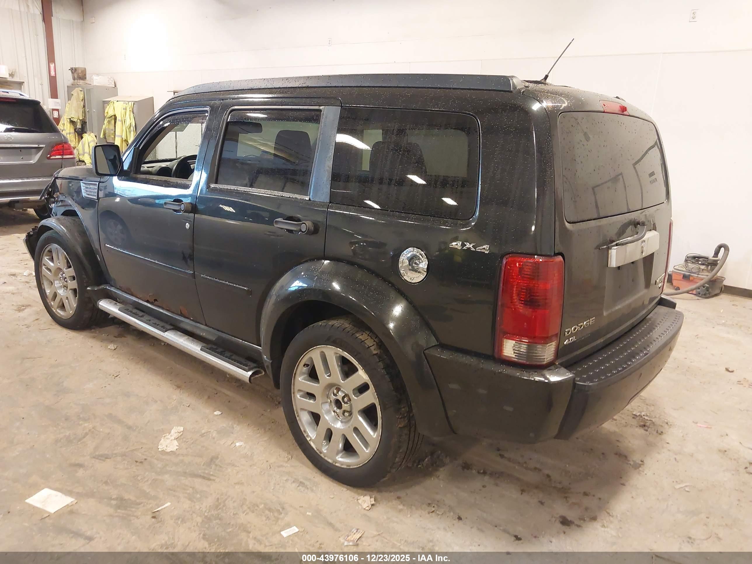 DODGE NITRO image 3