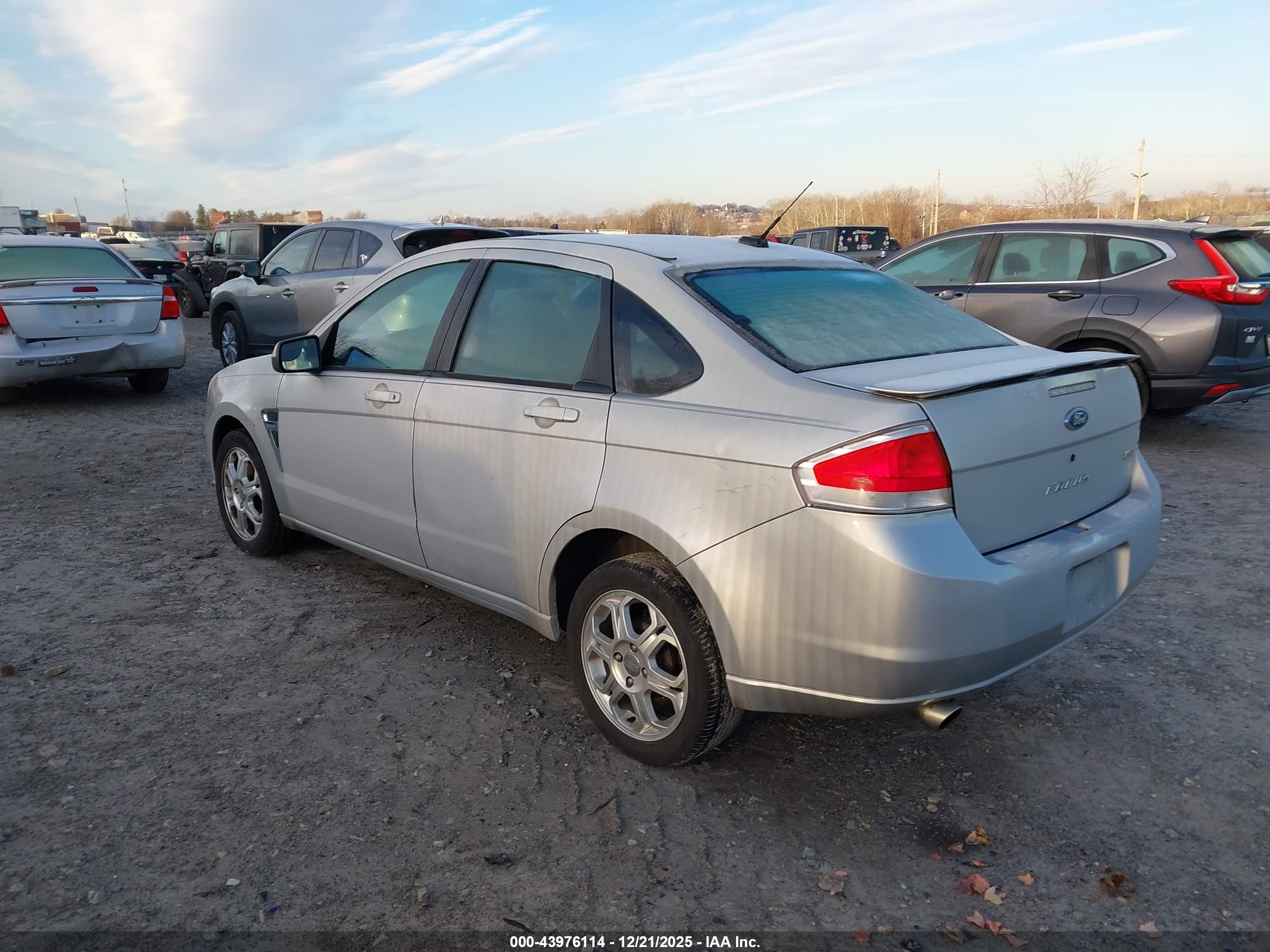 FORD FOCUS image 3