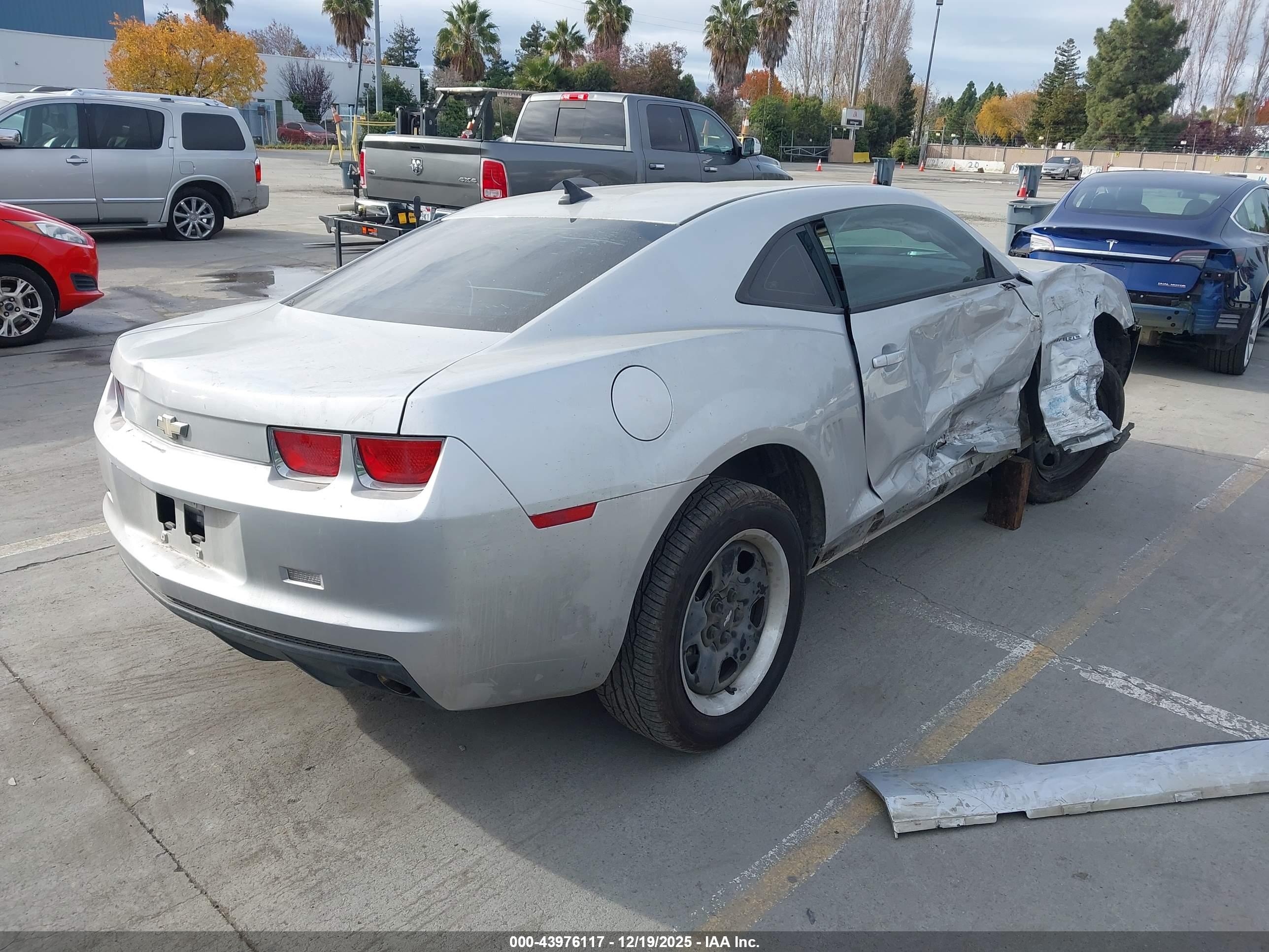CHEVROLET CAMARO image 4
