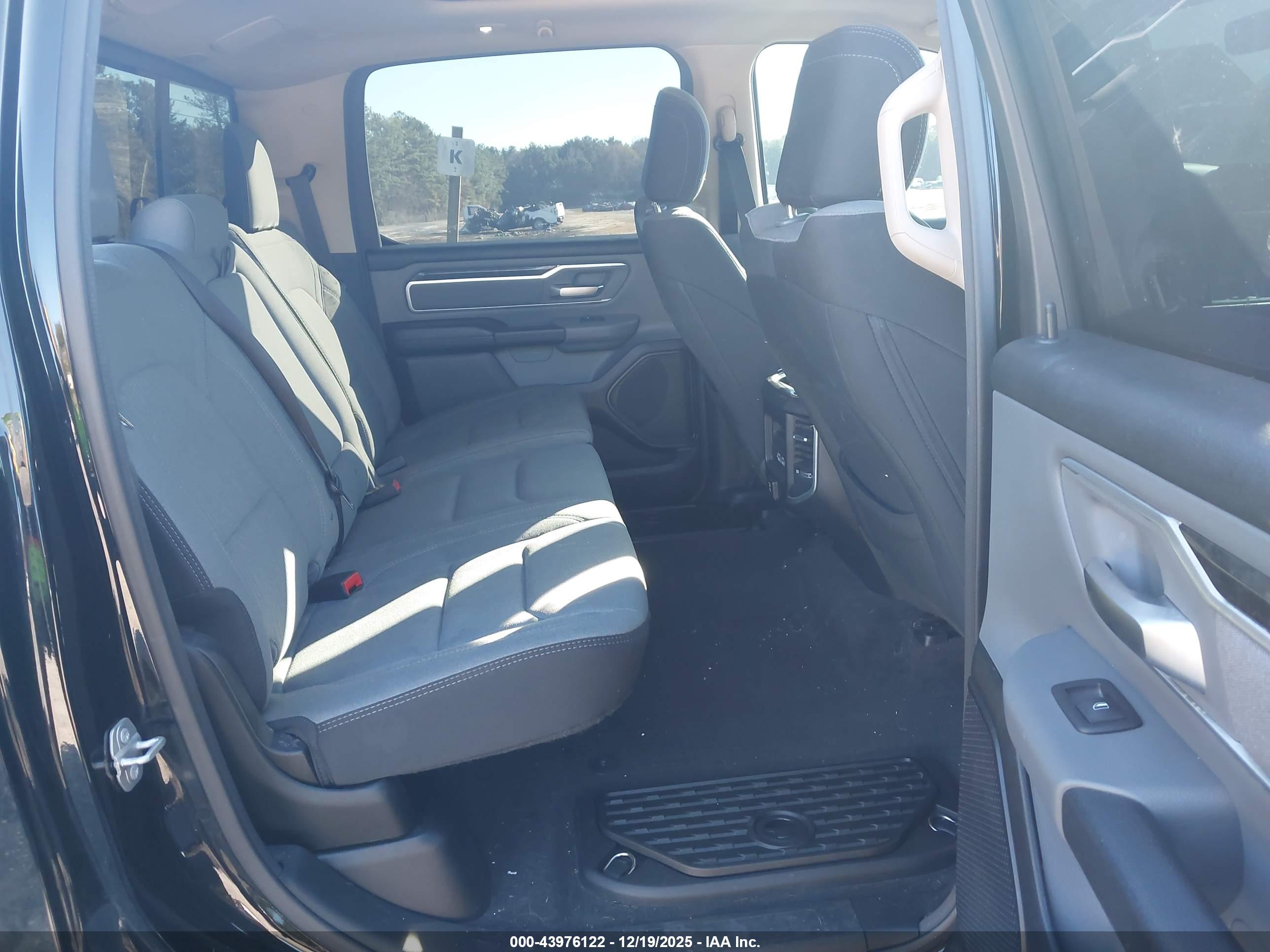 RAM 1500 image 8