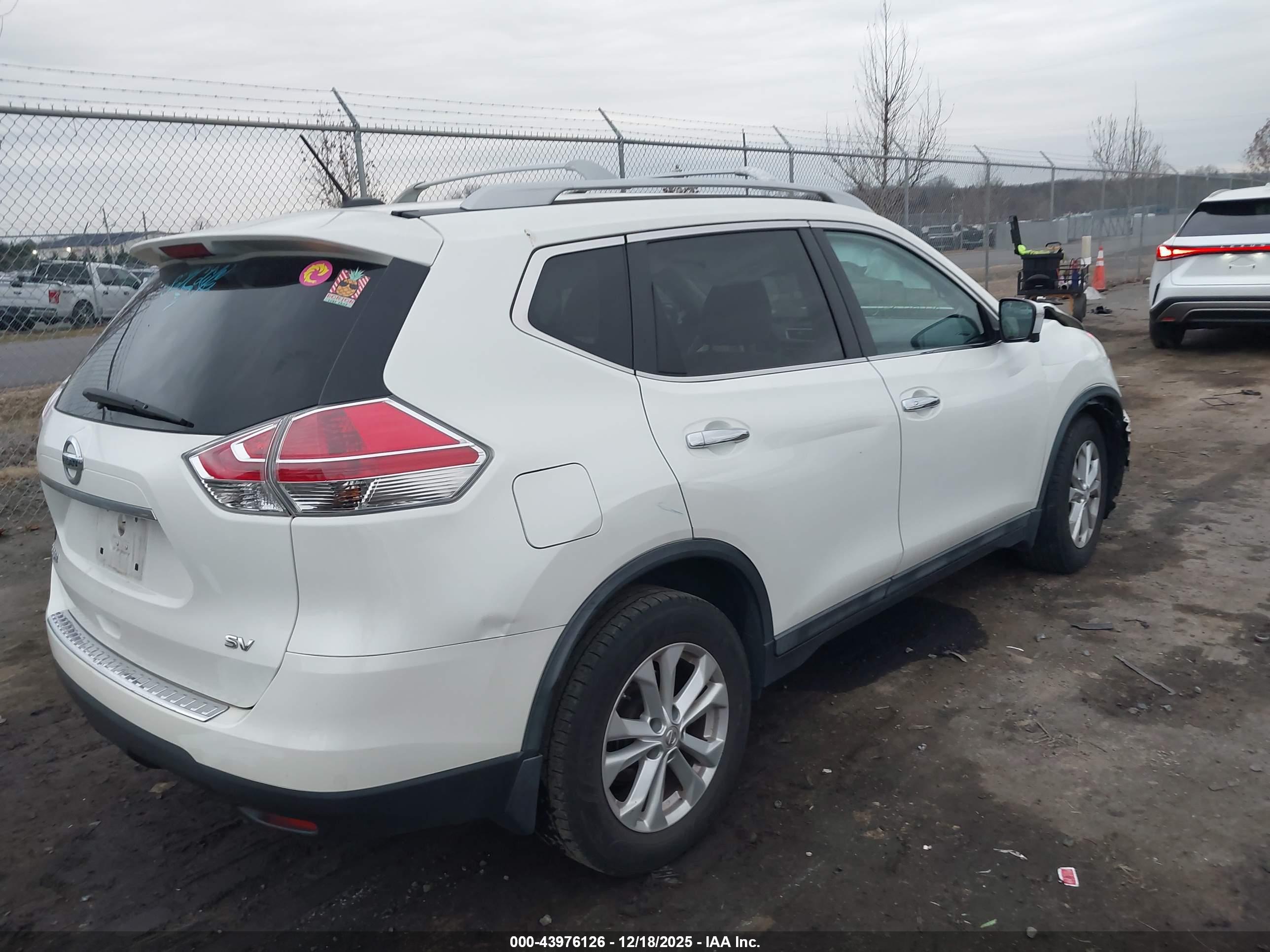 NISSAN ROGUE image 4