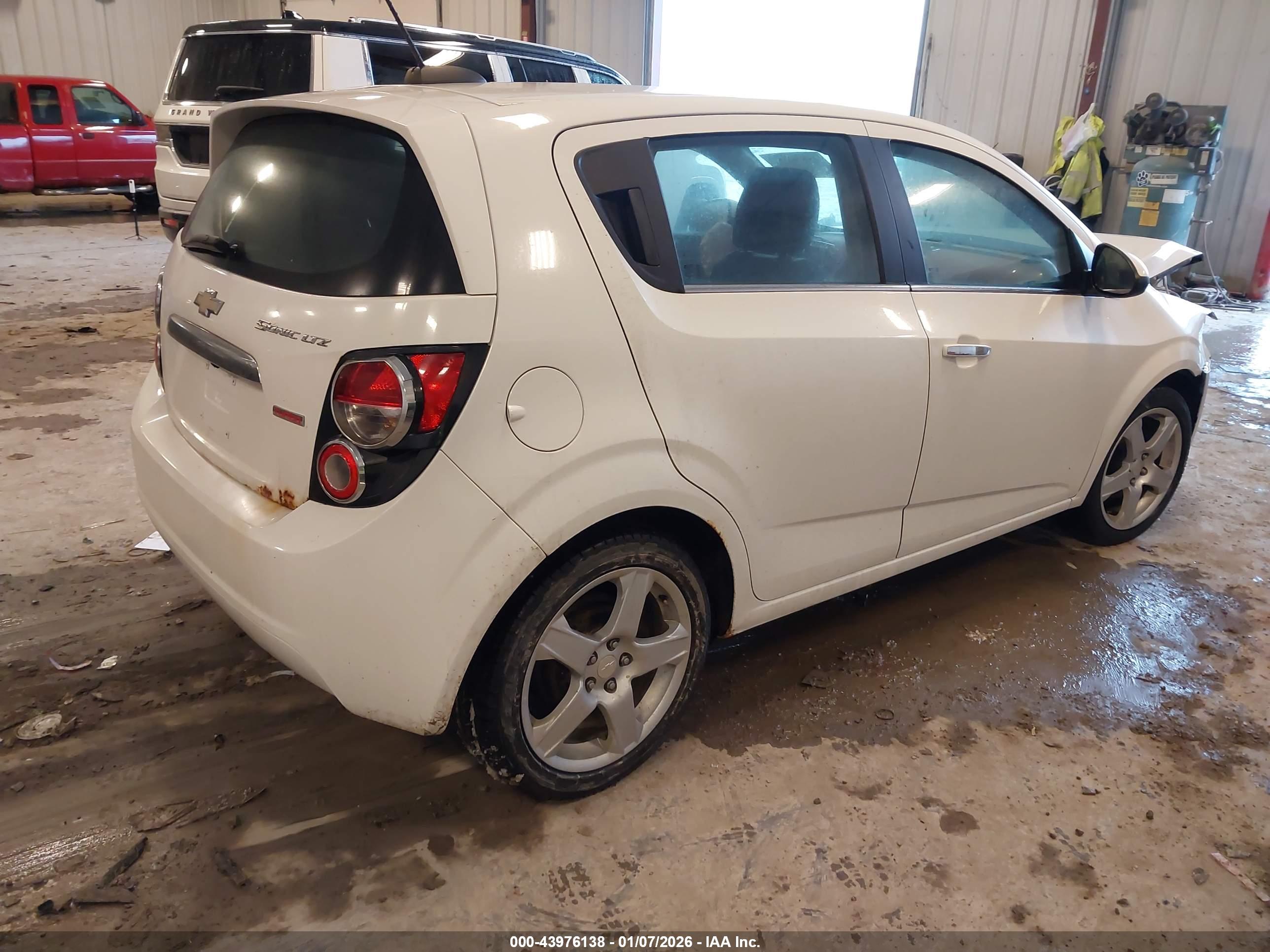 CHEVROLET SONIC image 4