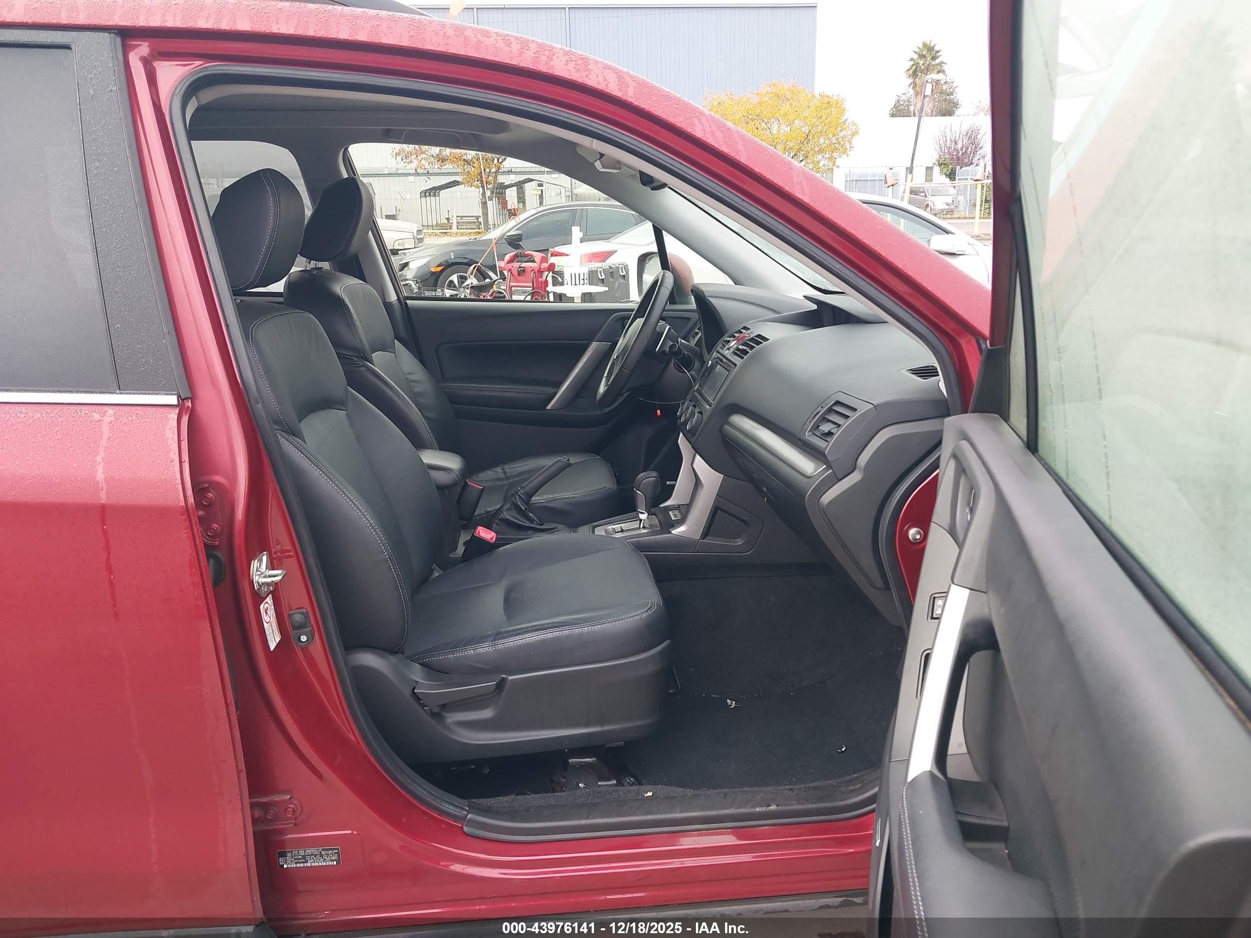 SUBARU FORESTER image 5