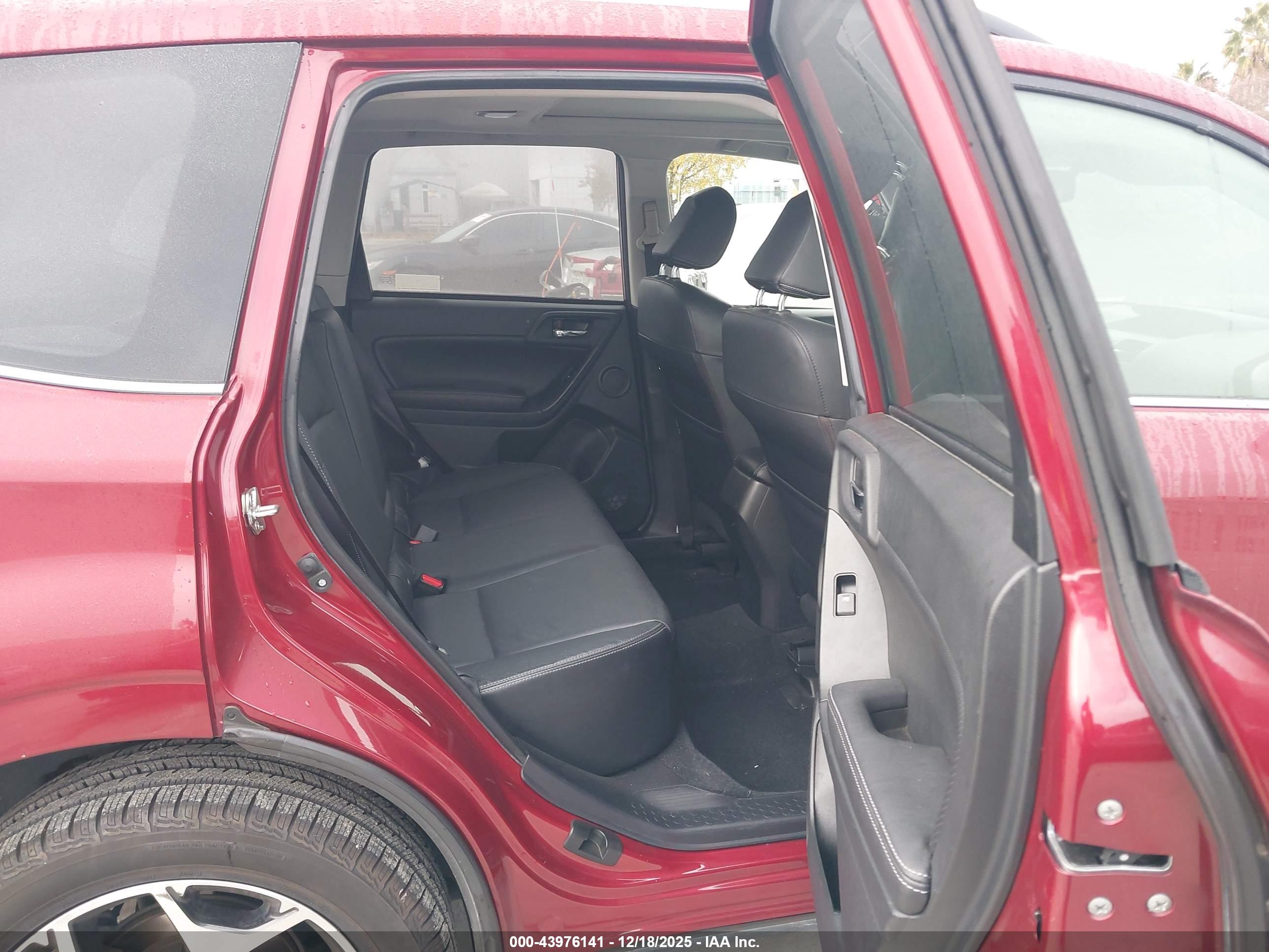 SUBARU FORESTER image 8
