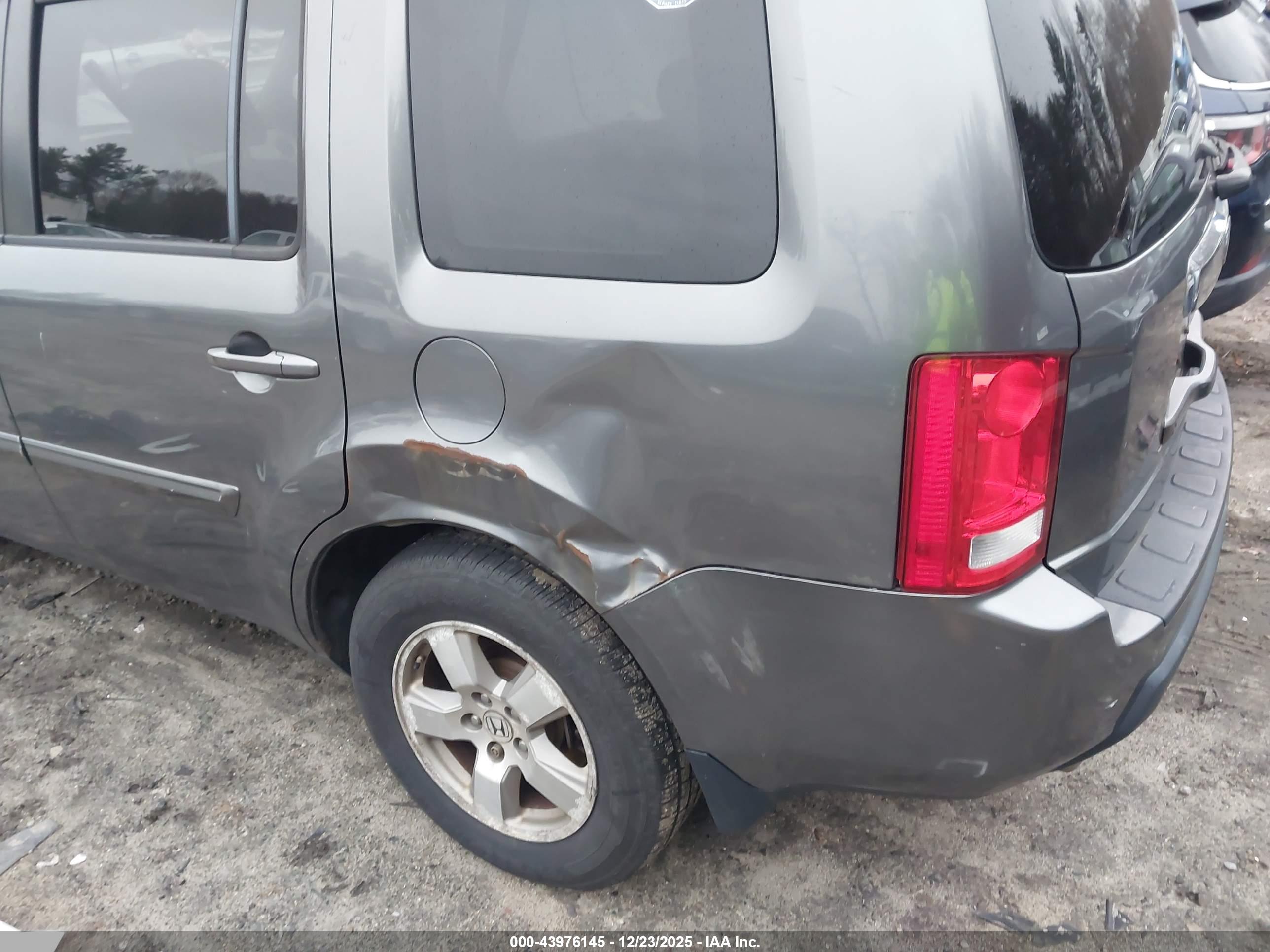 HONDA PILOT image 3