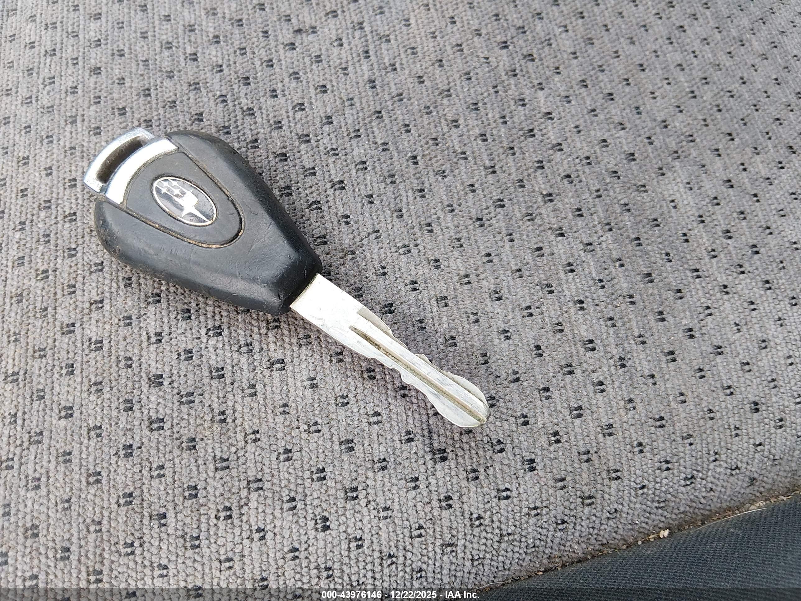 SUBARU OUTBACK image 11