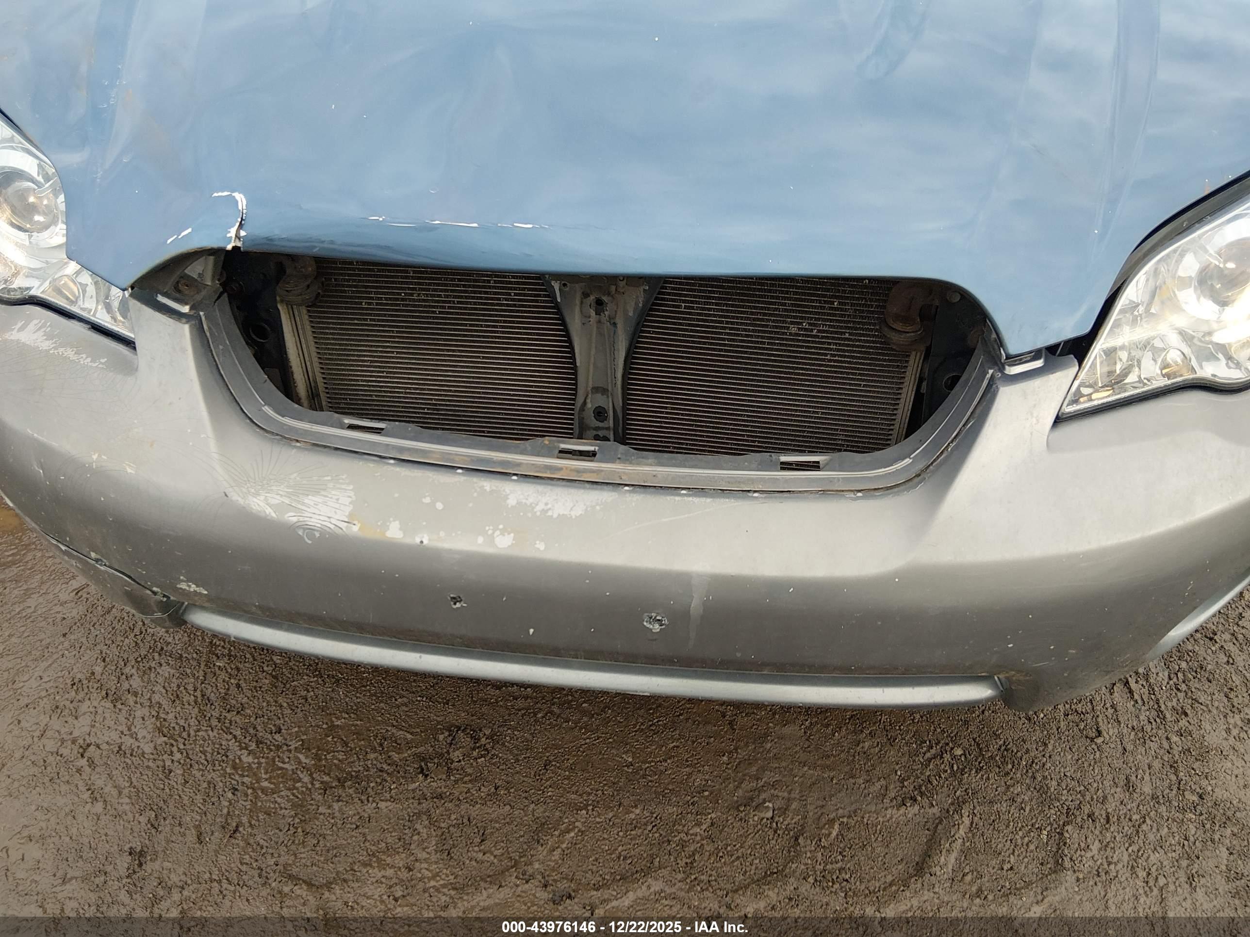 SUBARU OUTBACK image 6