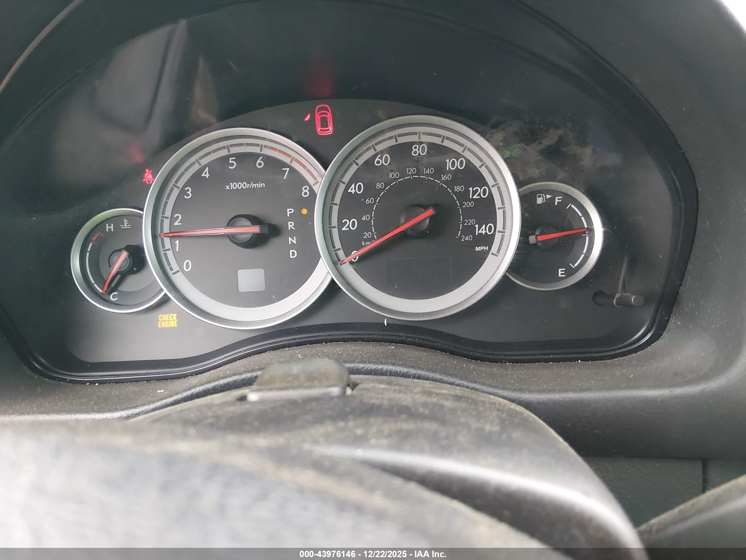 SUBARU OUTBACK image 7