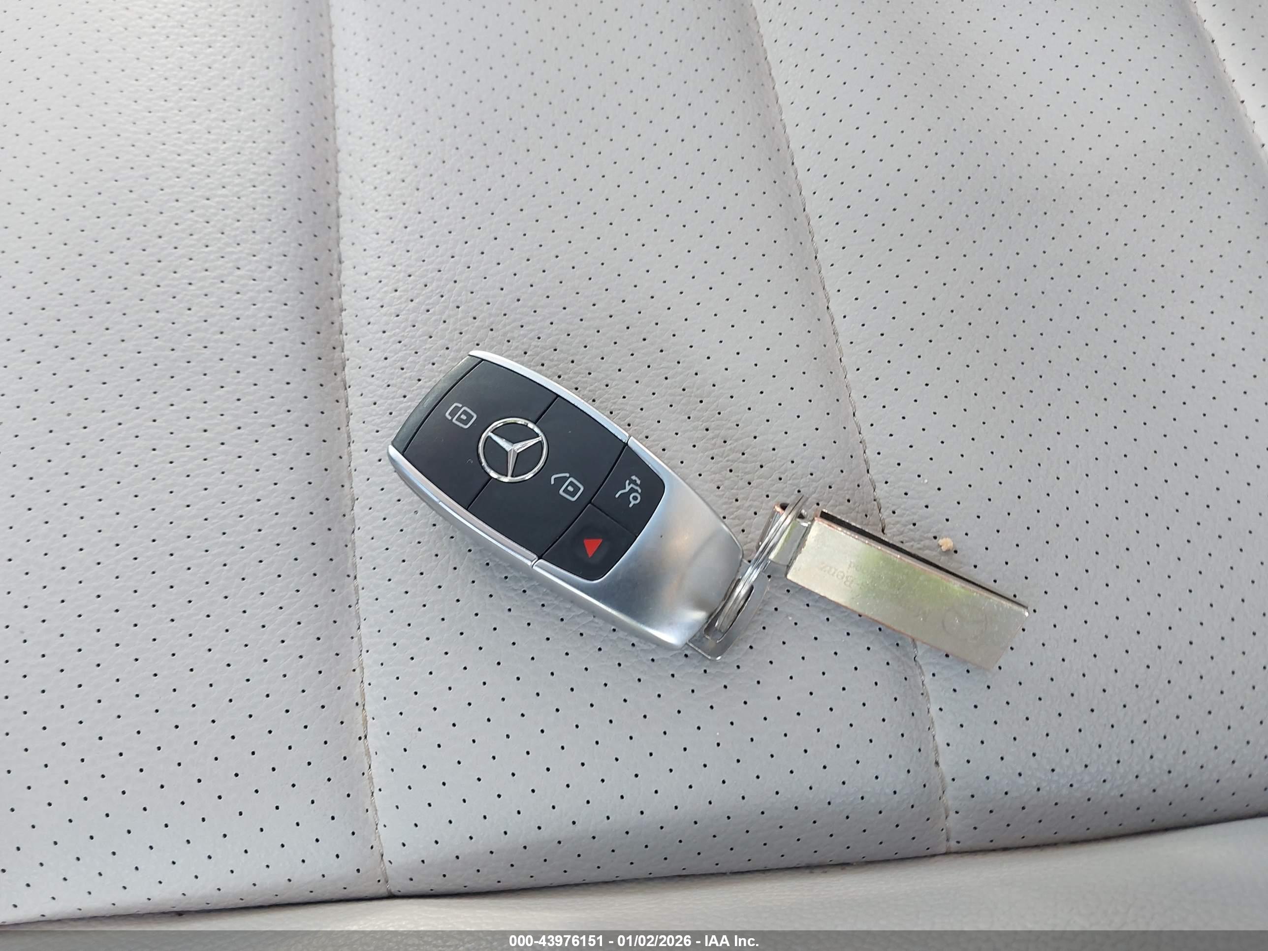 MERCEDES-BENZ GLE image 11